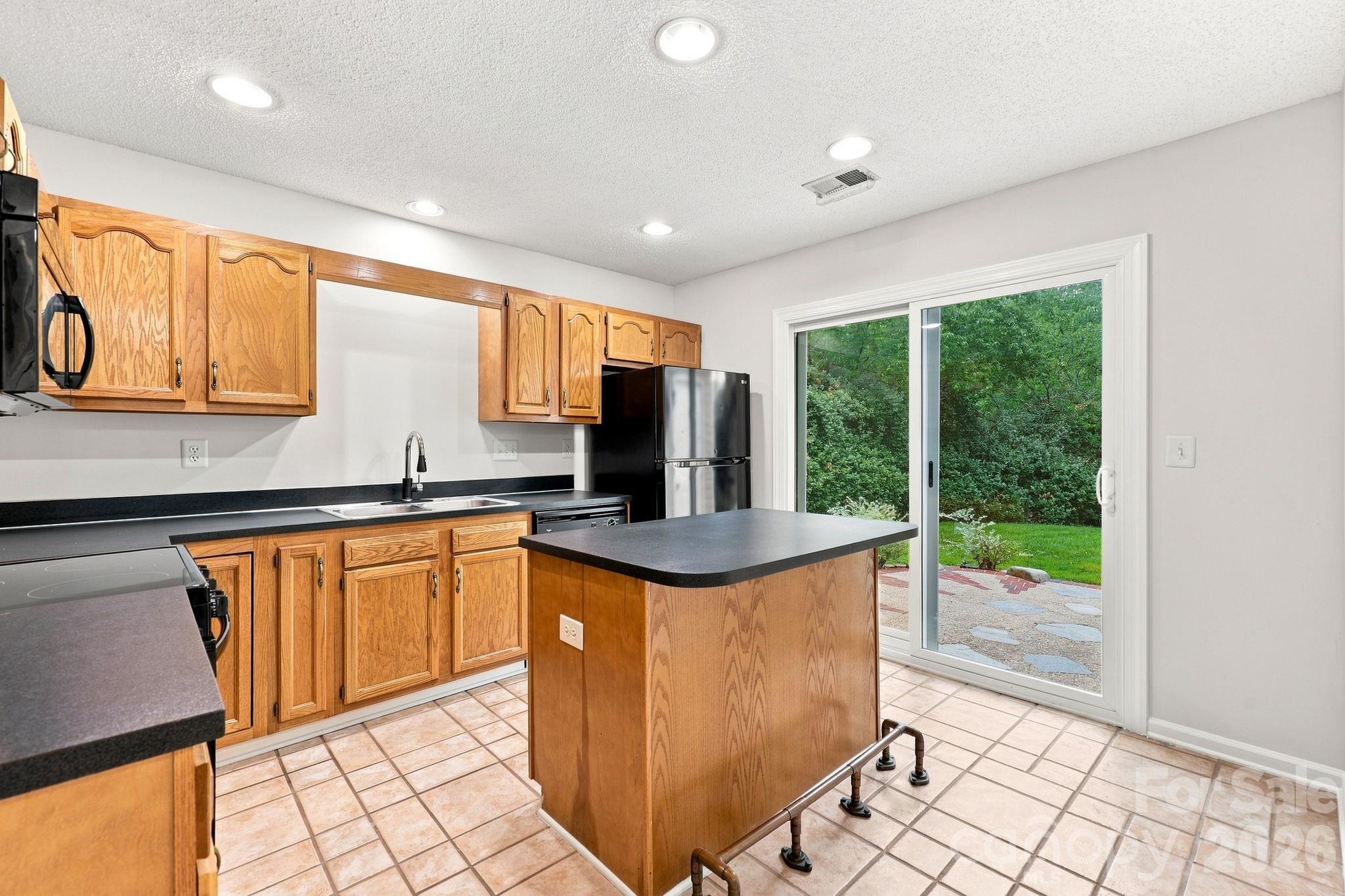 3274 Summercroft Lane — Charlotte