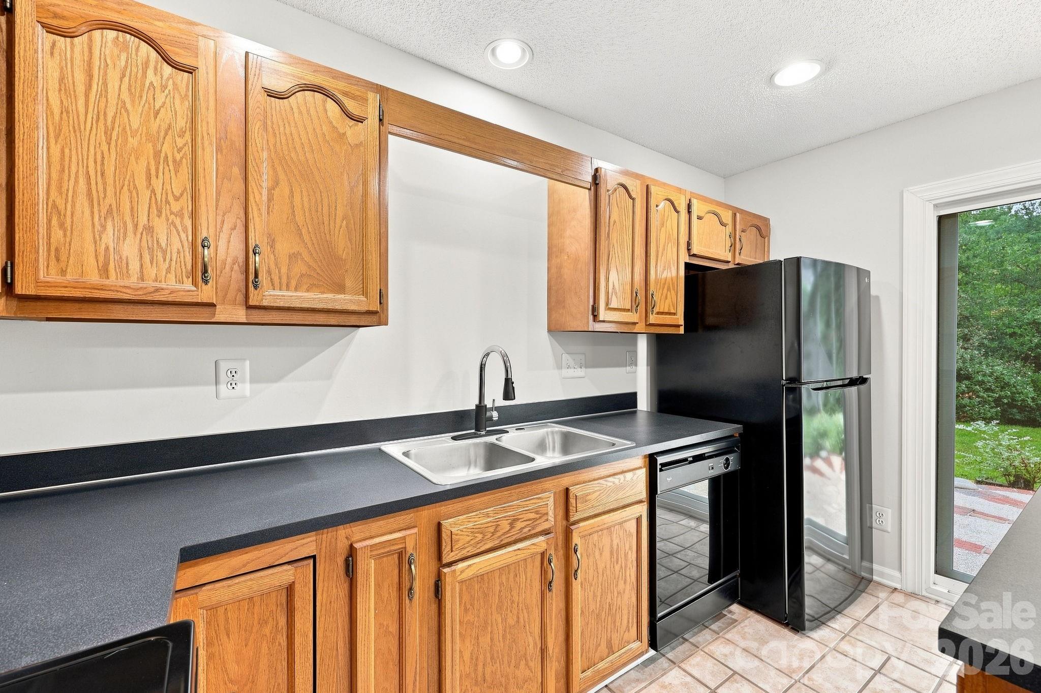 3274 Summercroft Lane — Charlotte