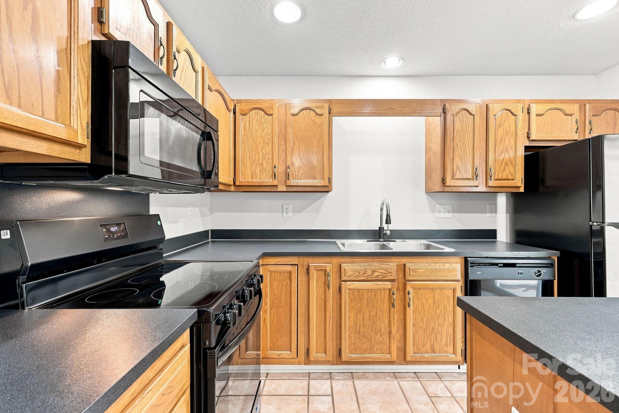 3274 Summercroft Lane — Charlotte