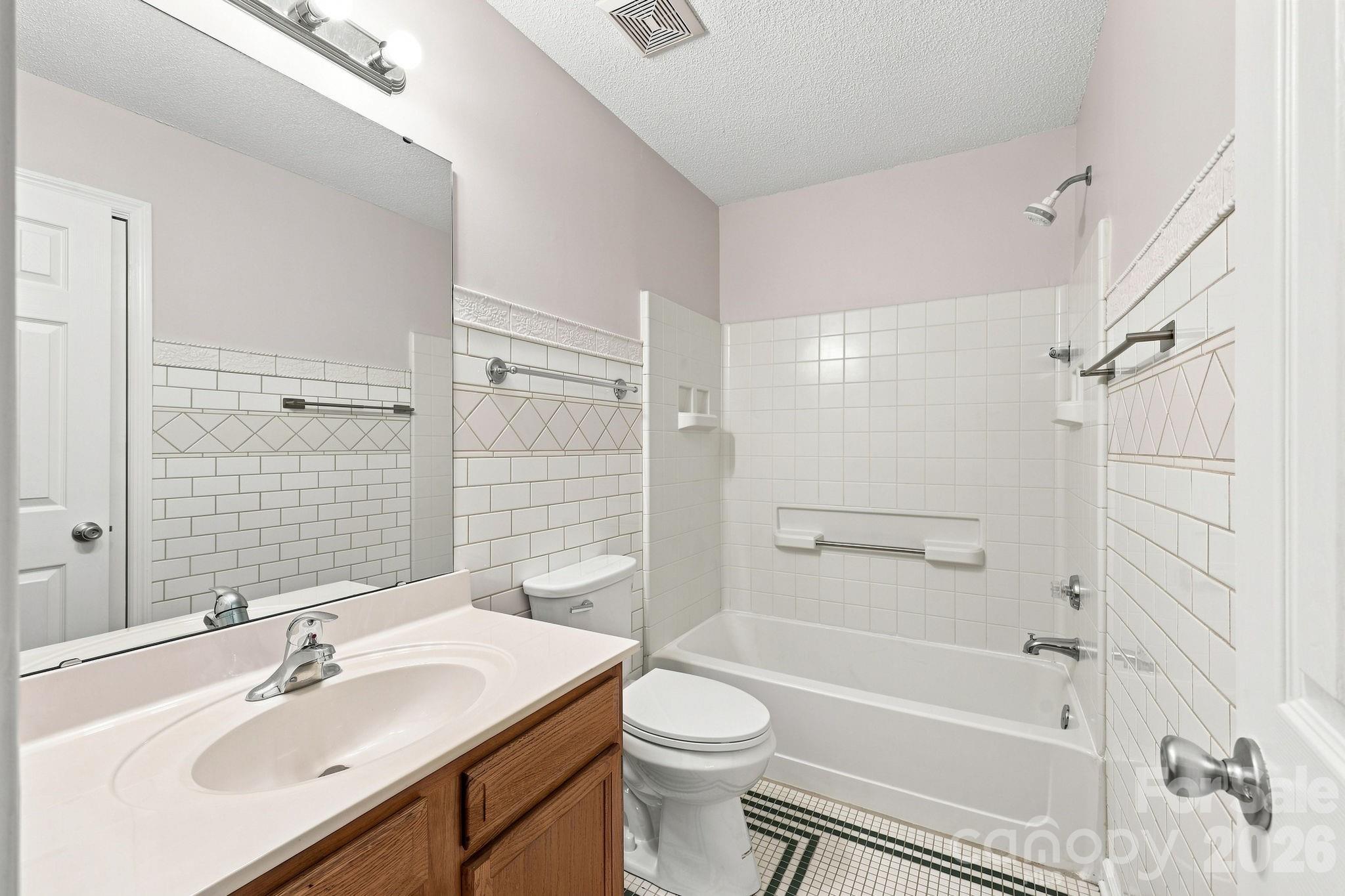 3274 Summercroft Lane — Charlotte