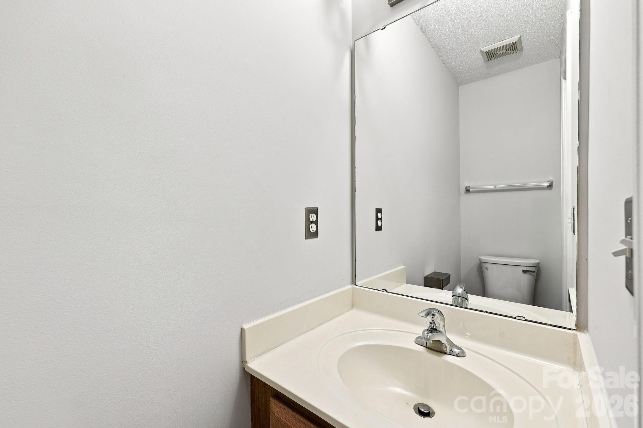 3274 Summercroft Lane — Charlotte