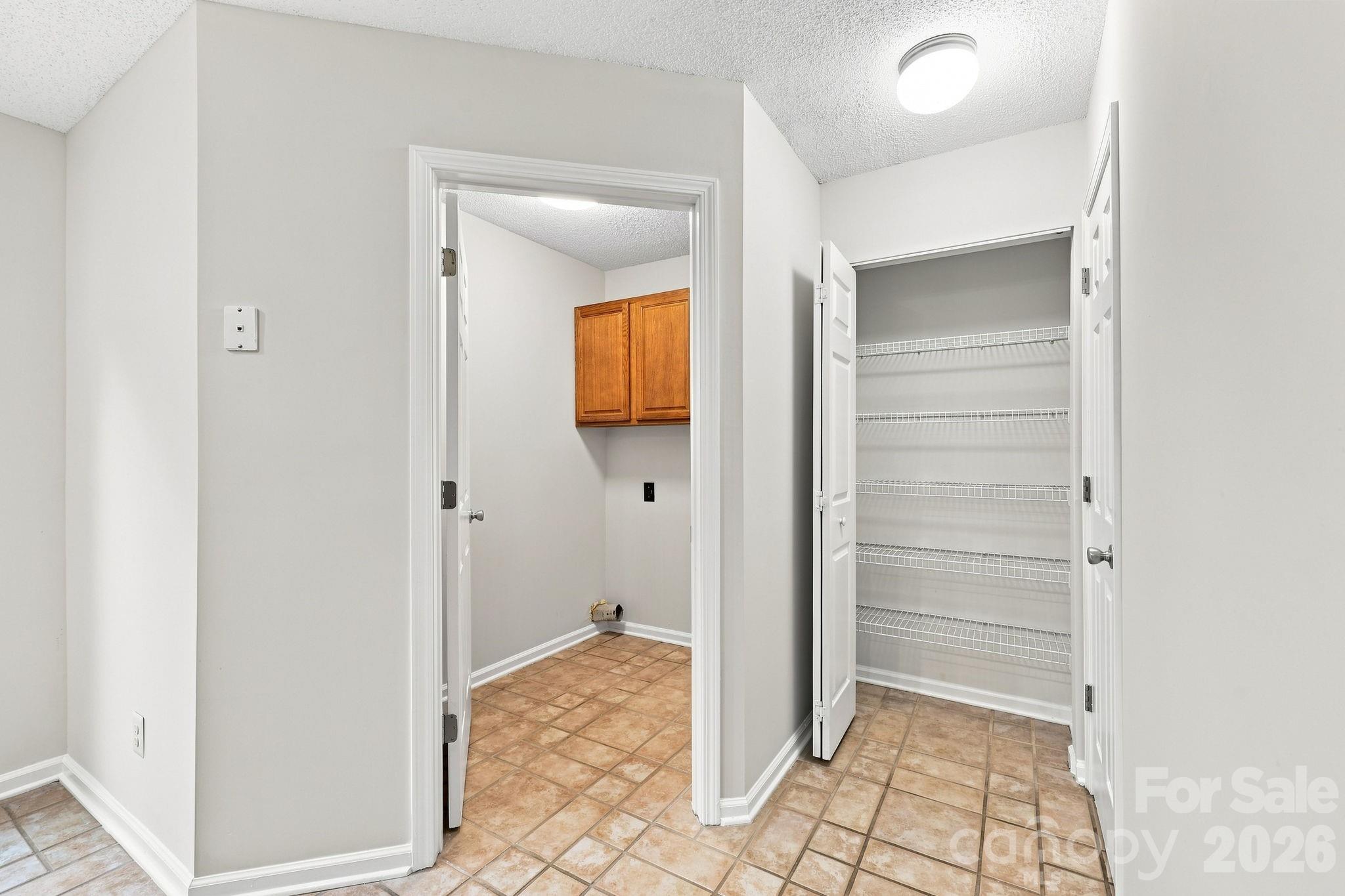 3274 Summercroft Lane — Charlotte