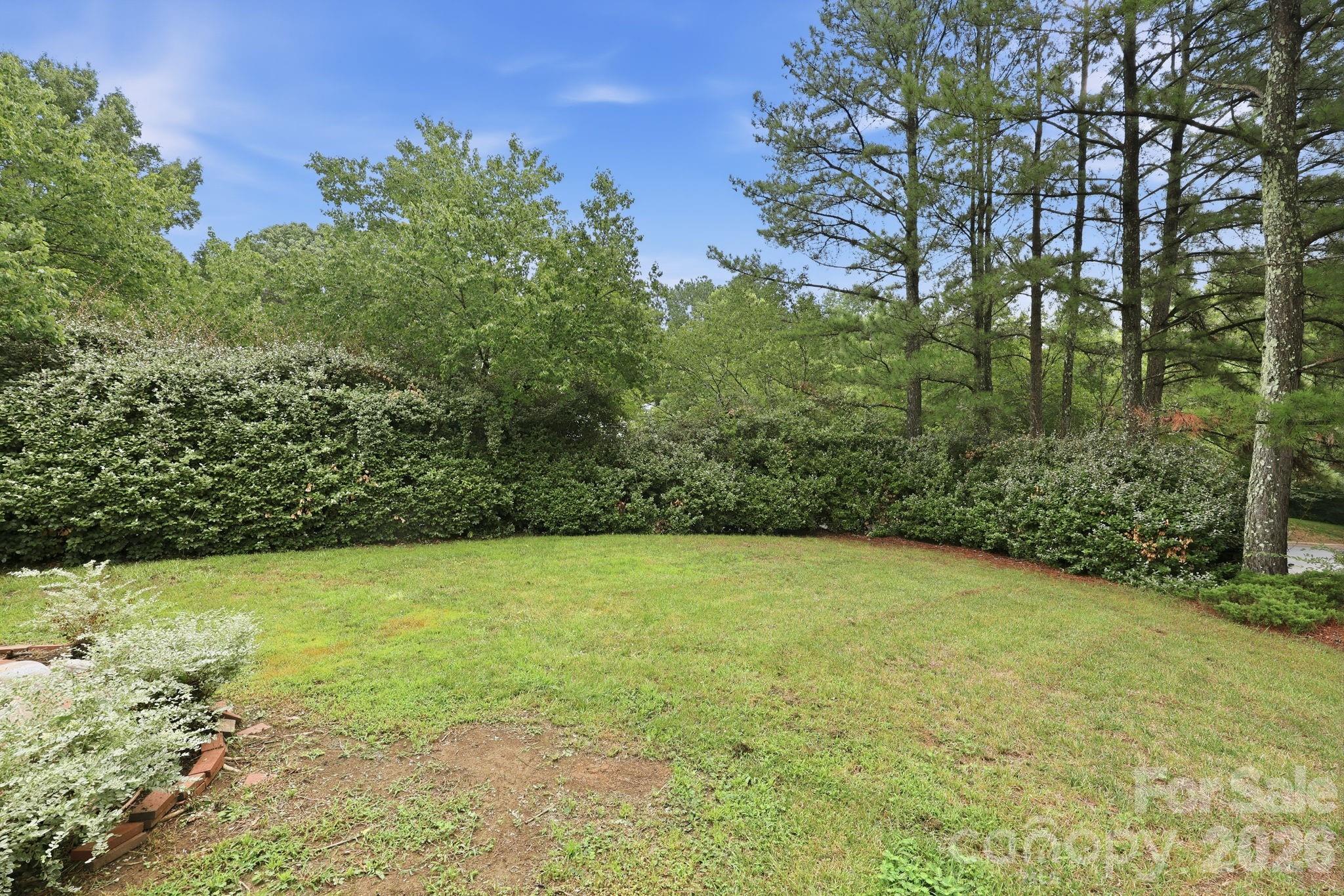 3274 Summercroft Lane — Charlotte