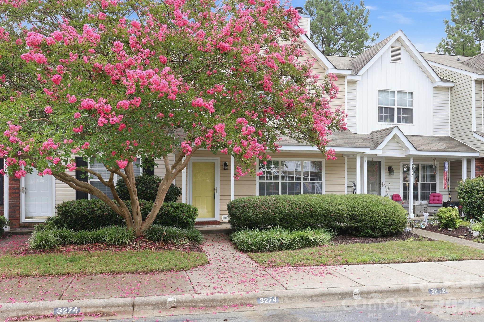 3274 Summercroft Lane — Charlotte