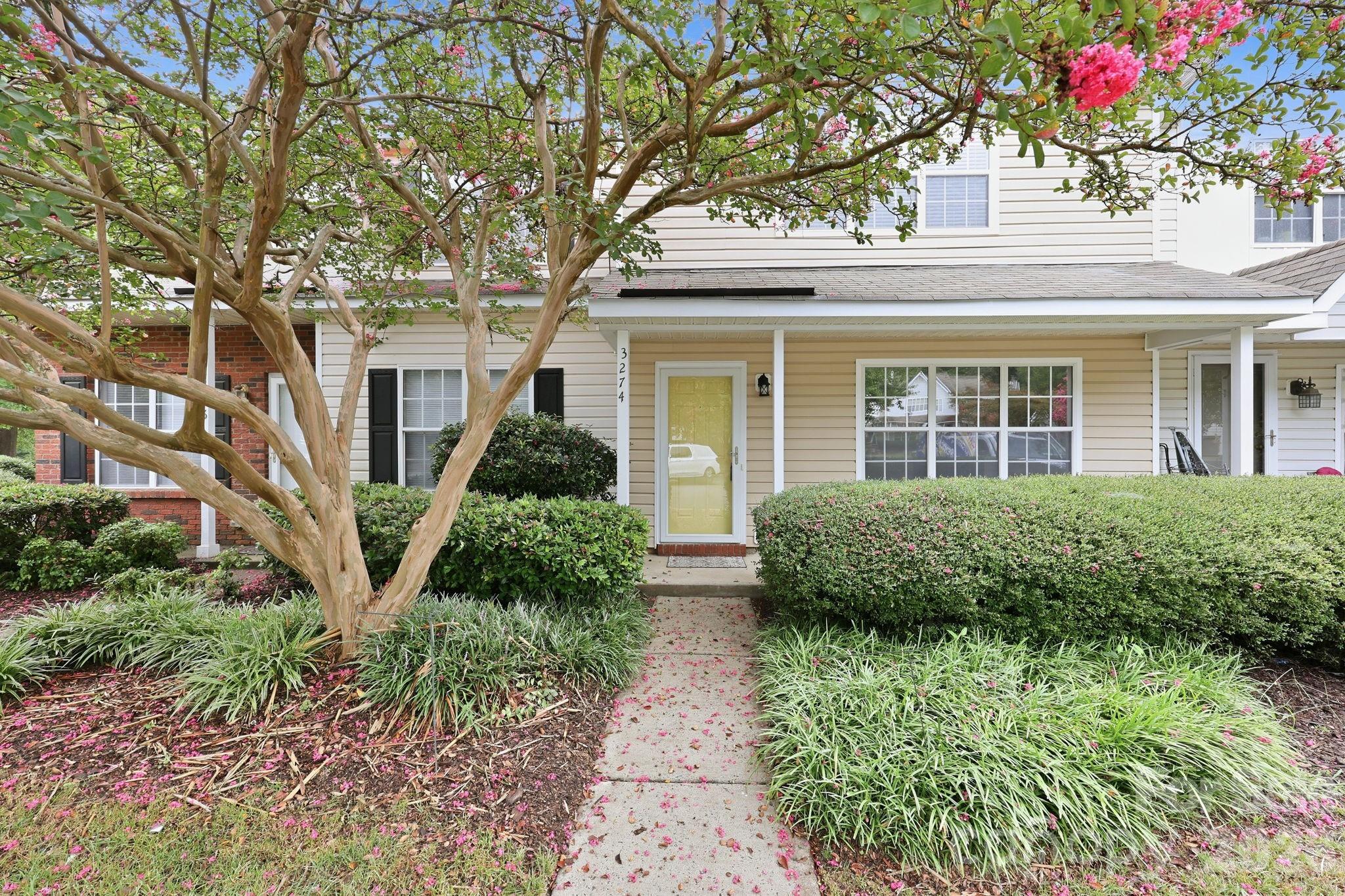 3274 Summercroft Lane — Charlotte