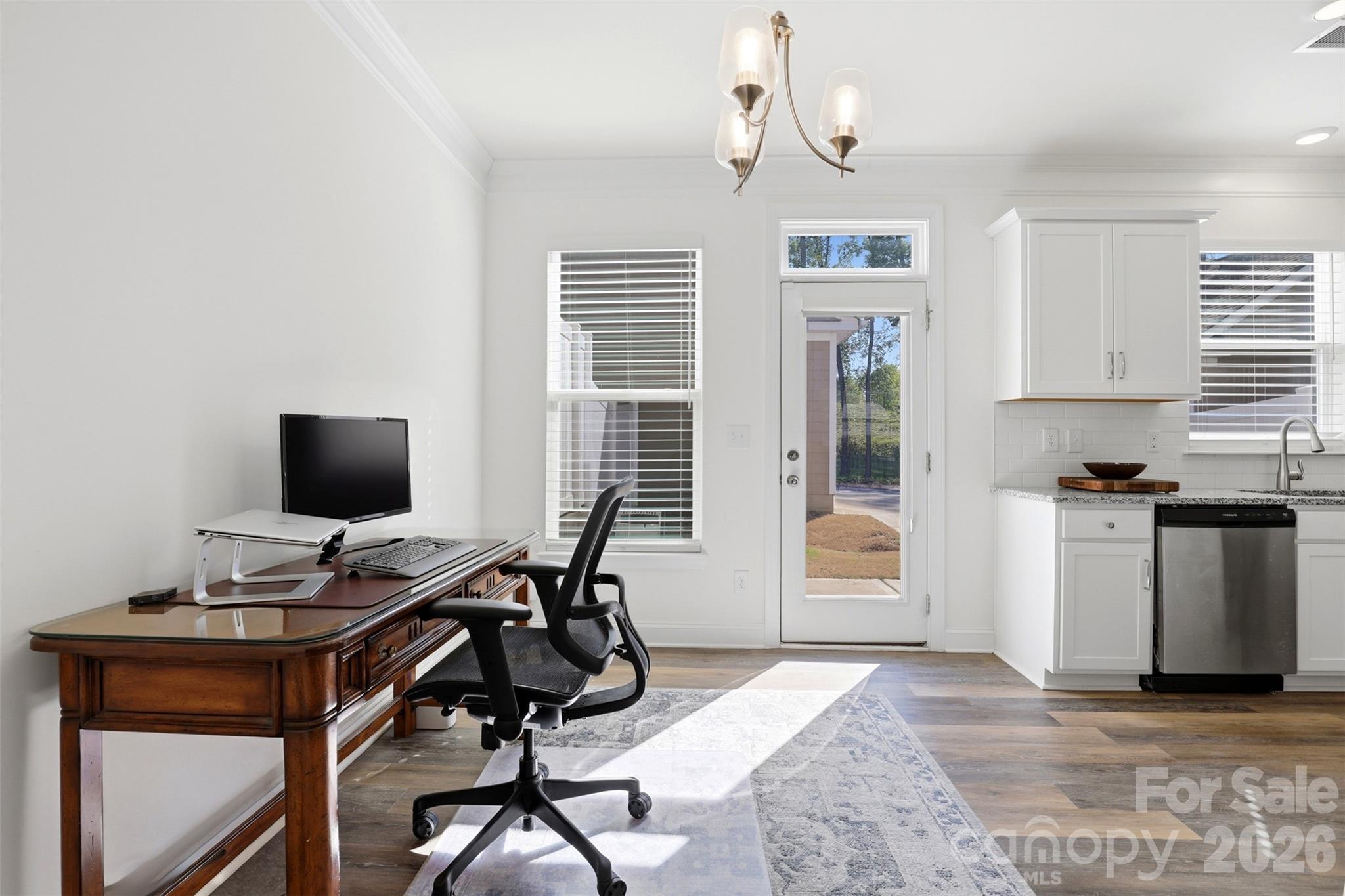 1008 Township Parkway — Belmont