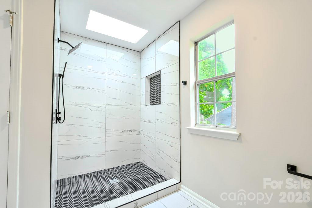 6020 Running Deer Road — Charlotte