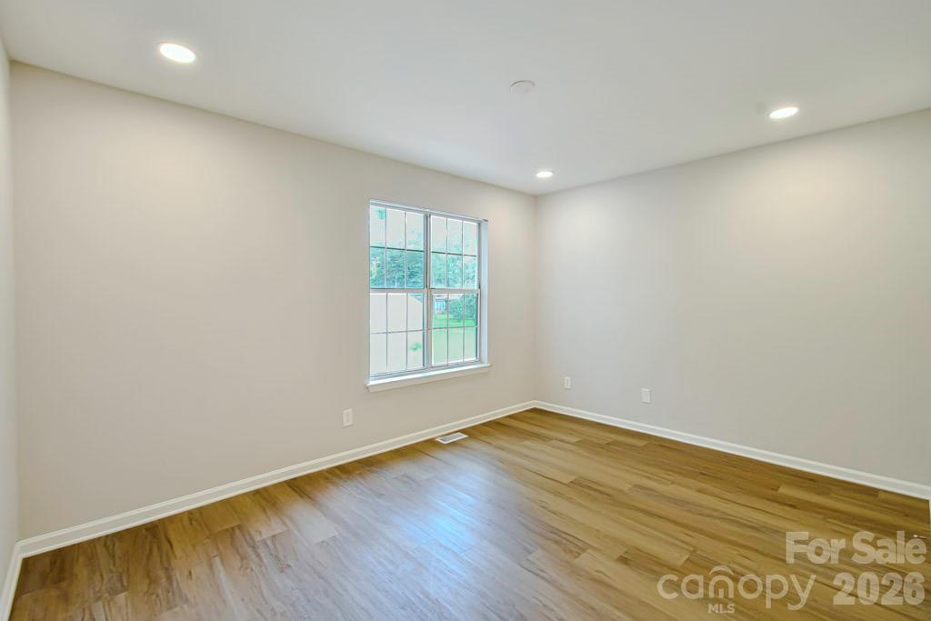 6020 Running Deer Road — Charlotte