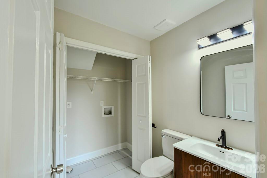 6020 Running Deer Road — Charlotte