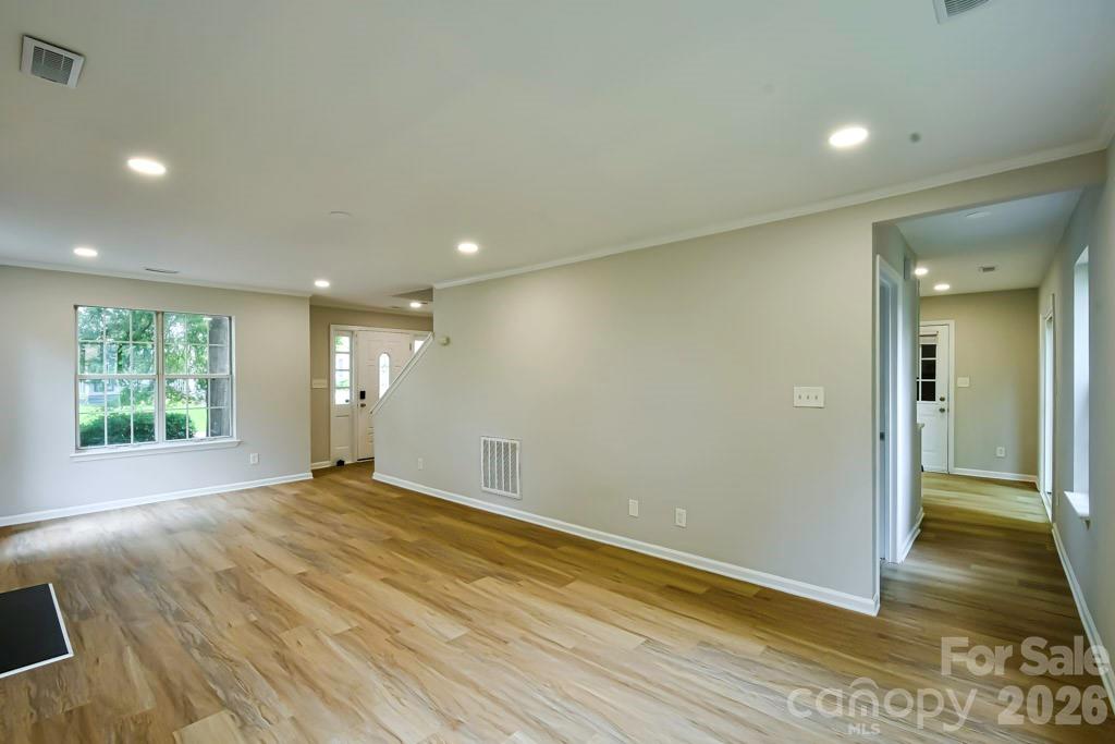 6020 Running Deer Road — Charlotte
