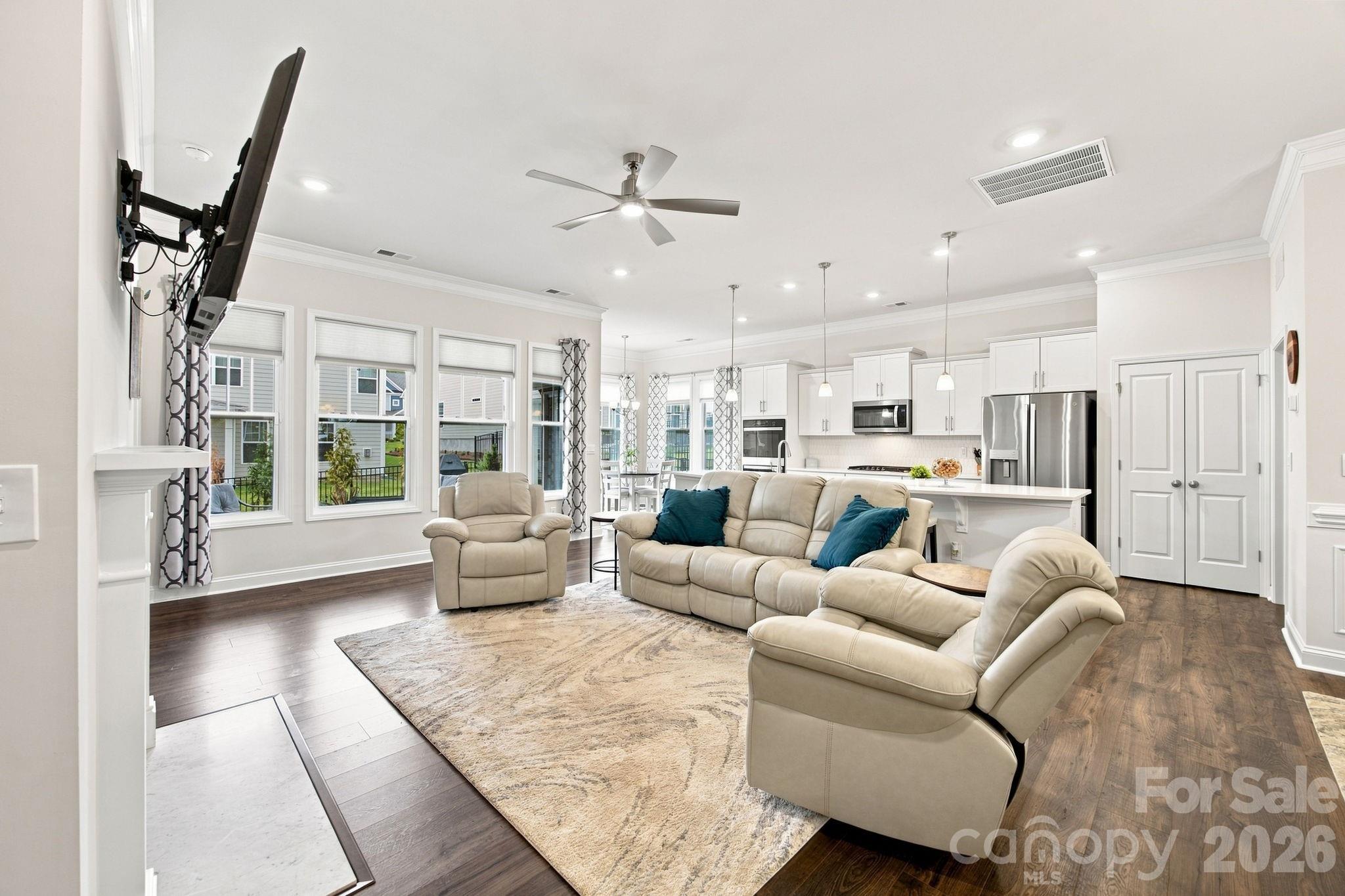 8125 Warford Little Road — Denver