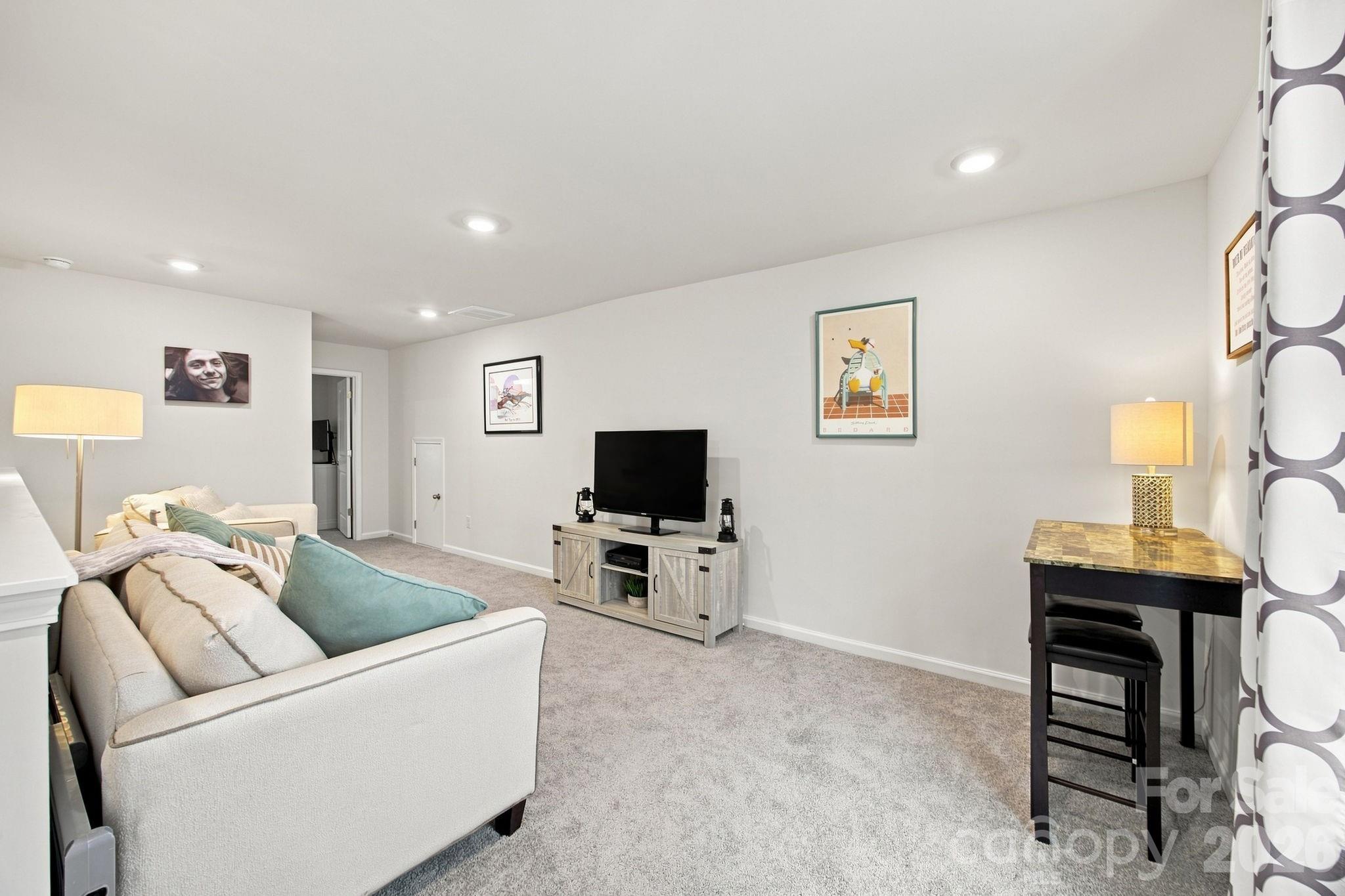8125 Warford Little Road — Denver
