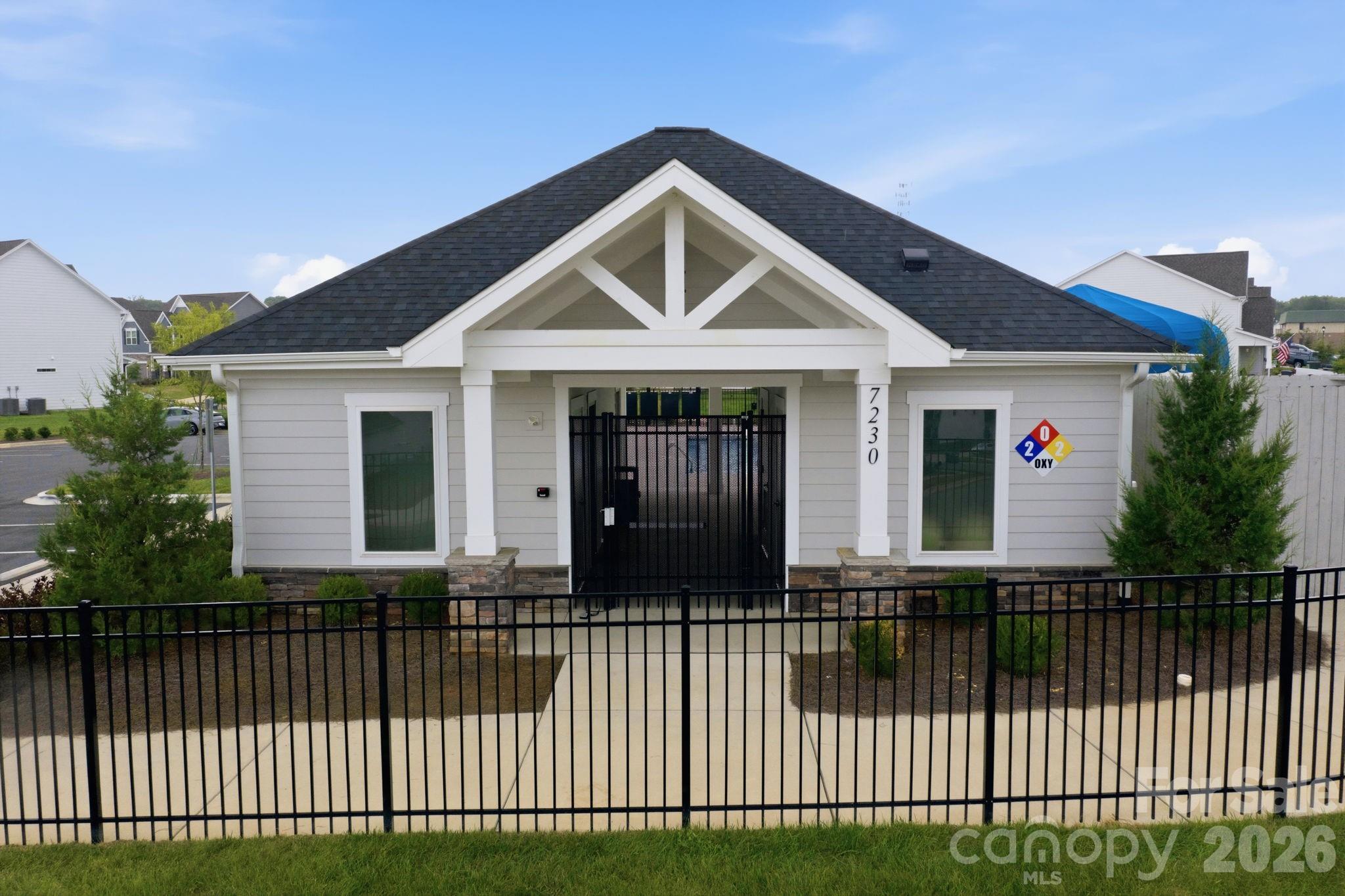 8125 Warford Little Road — Denver