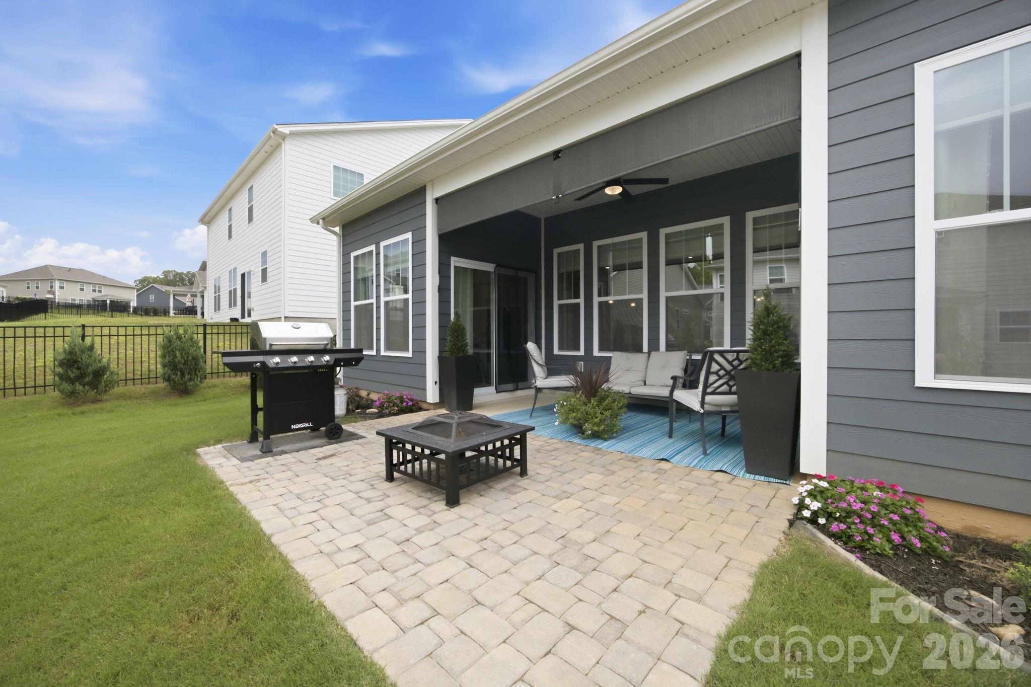 8125 Warford Little Road — Denver