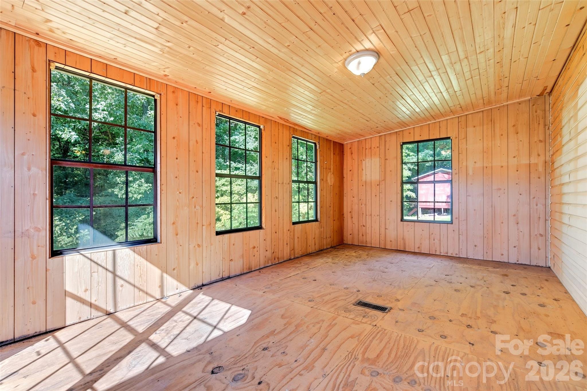 967 Moffitt Hill Road — Old Fort