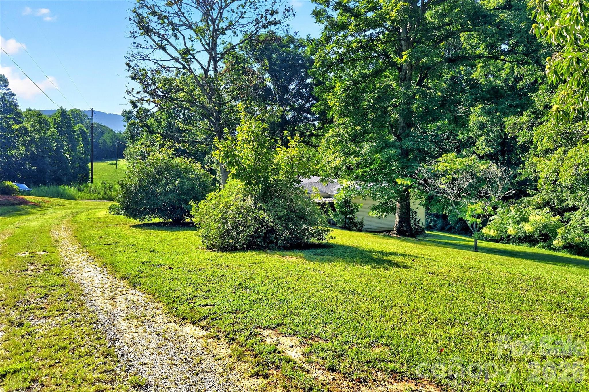 967 Moffitt Hill Road — Old Fort