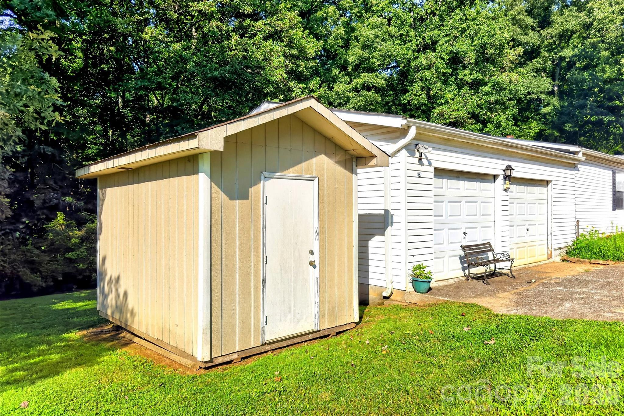 967 Moffitt Hill Road — Old Fort