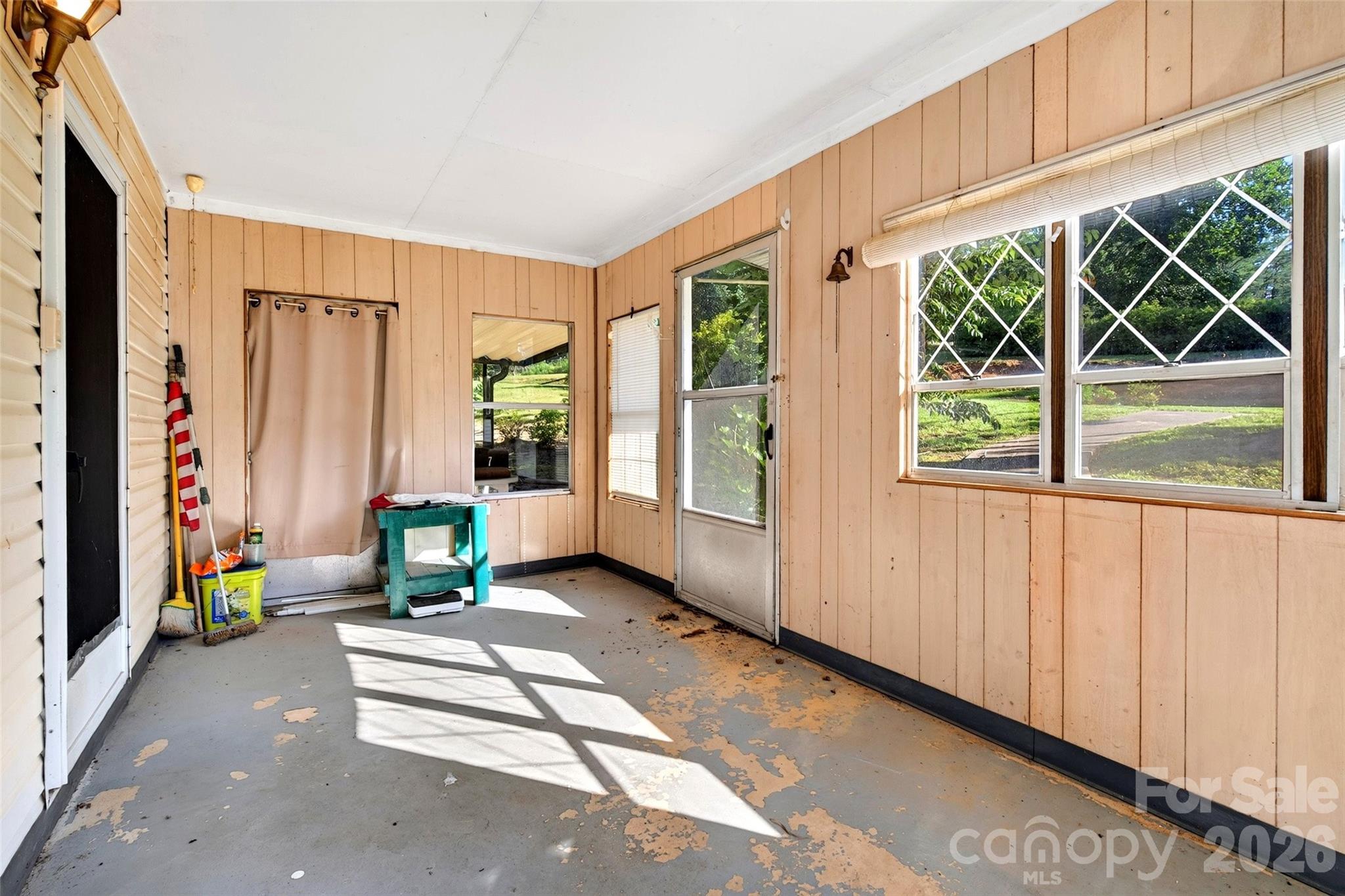 967 Moffitt Hill Road — Old Fort