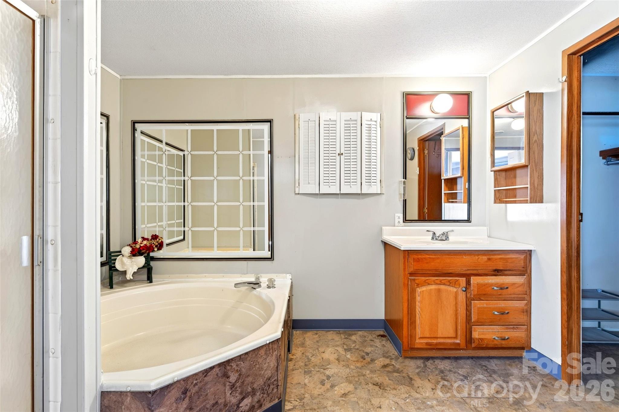 967 Moffitt Hill Road — Old Fort