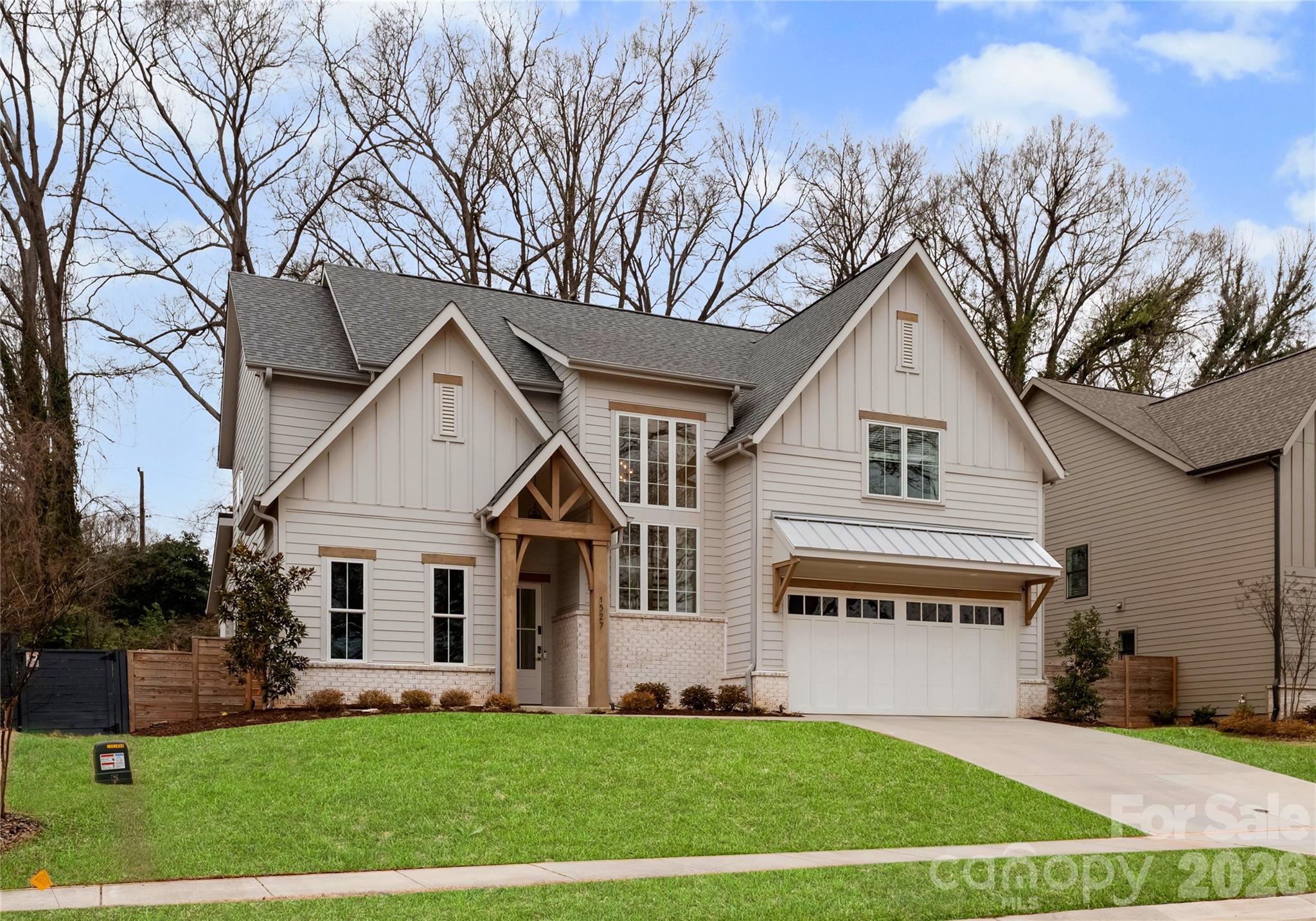 1527 St George Street — Charlotte