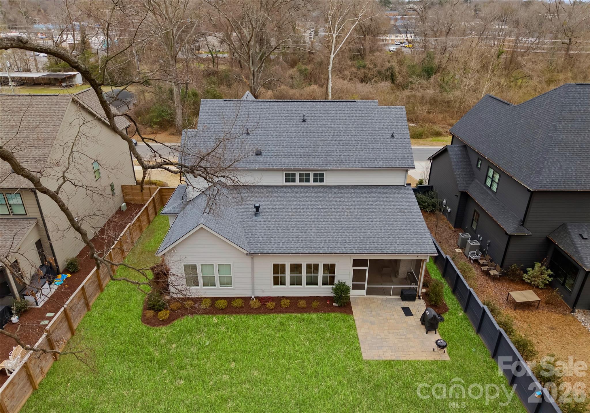 1527 St George Street — Charlotte