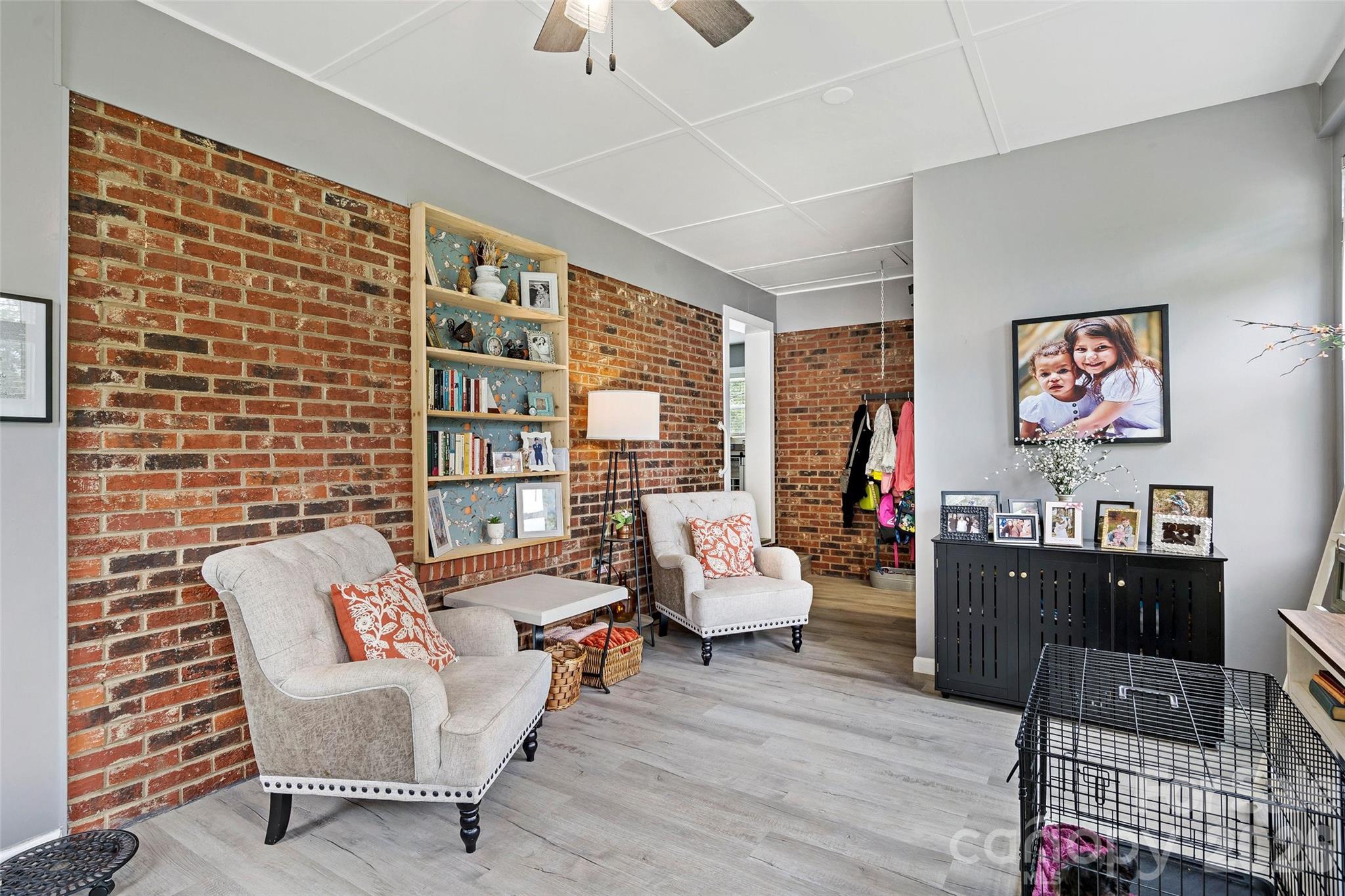 204 Quail Hollow Road — Marion