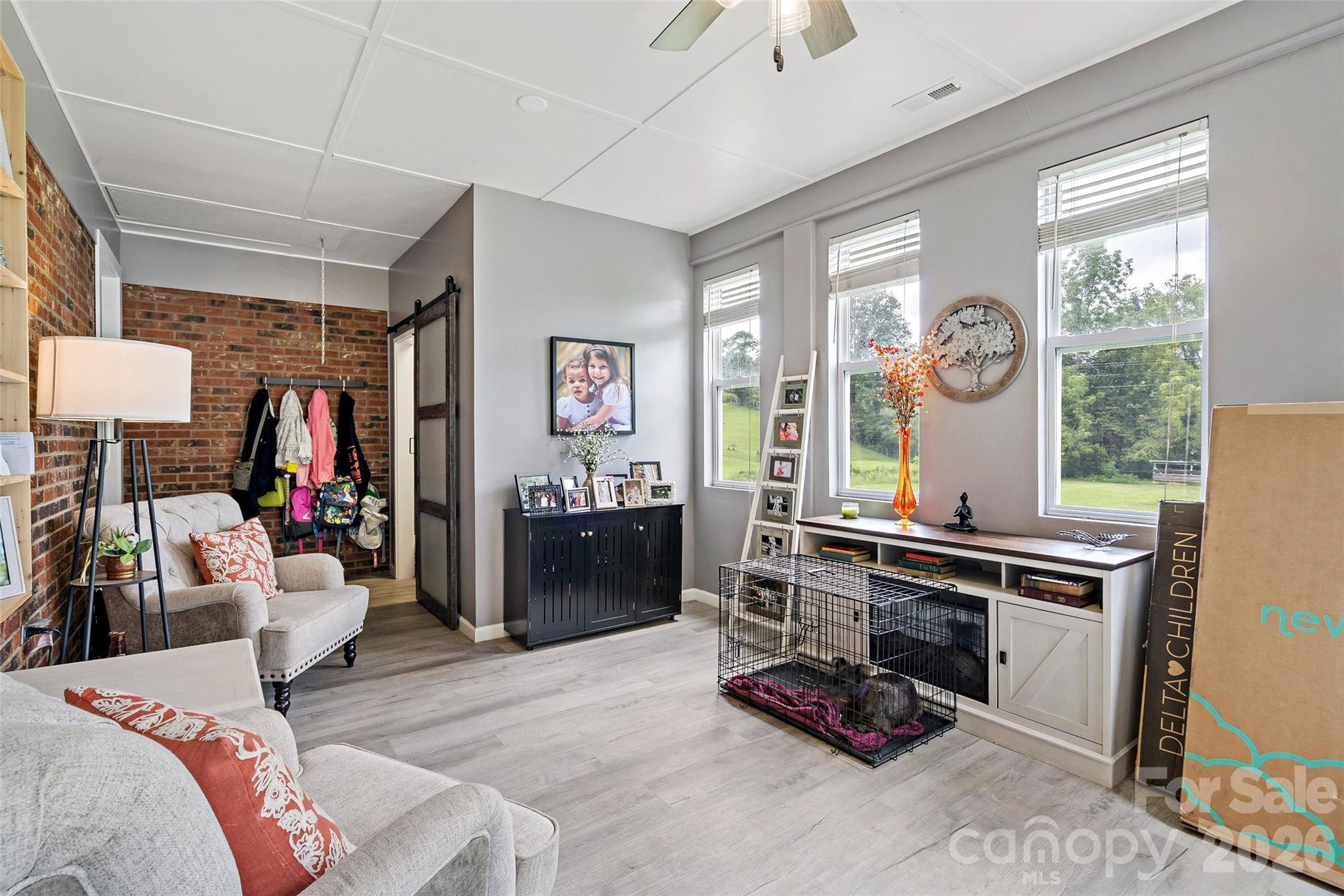 204 Quail Hollow Road — Marion
