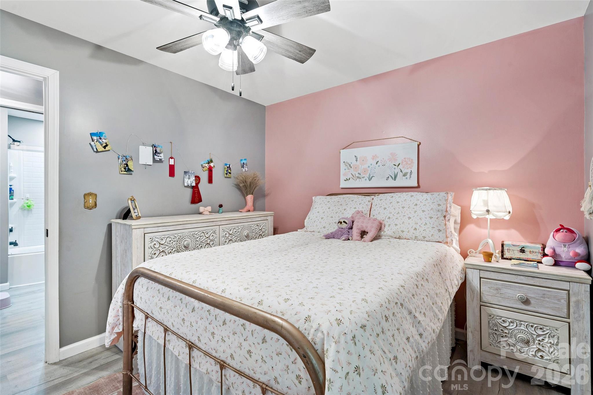 204 Quail Hollow Road — Marion