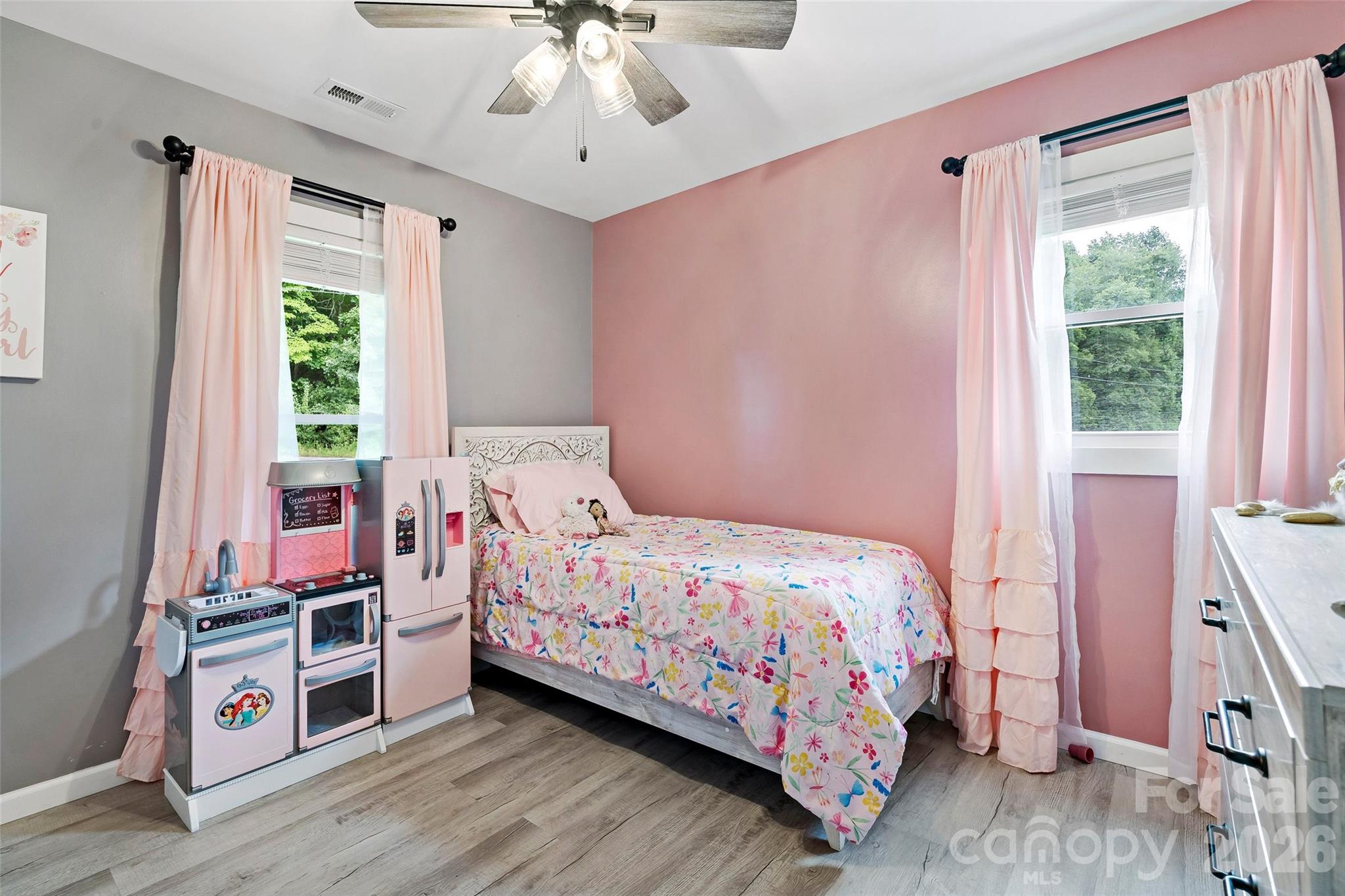 204 Quail Hollow Road — Marion