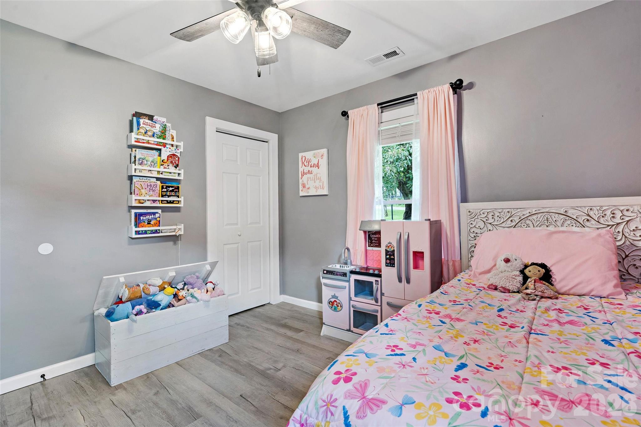 204 Quail Hollow Road — Marion