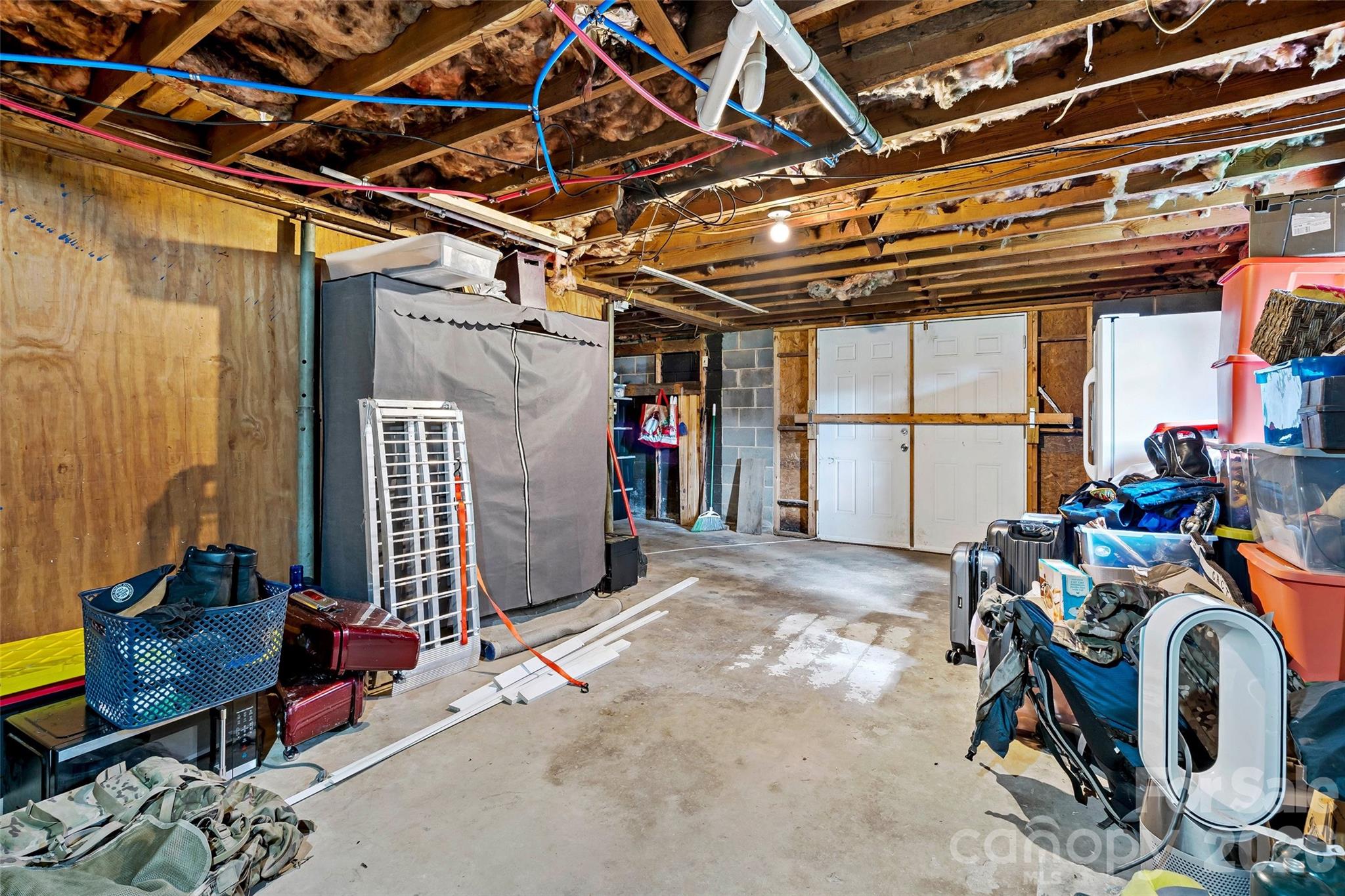 204 Quail Hollow Road — Marion