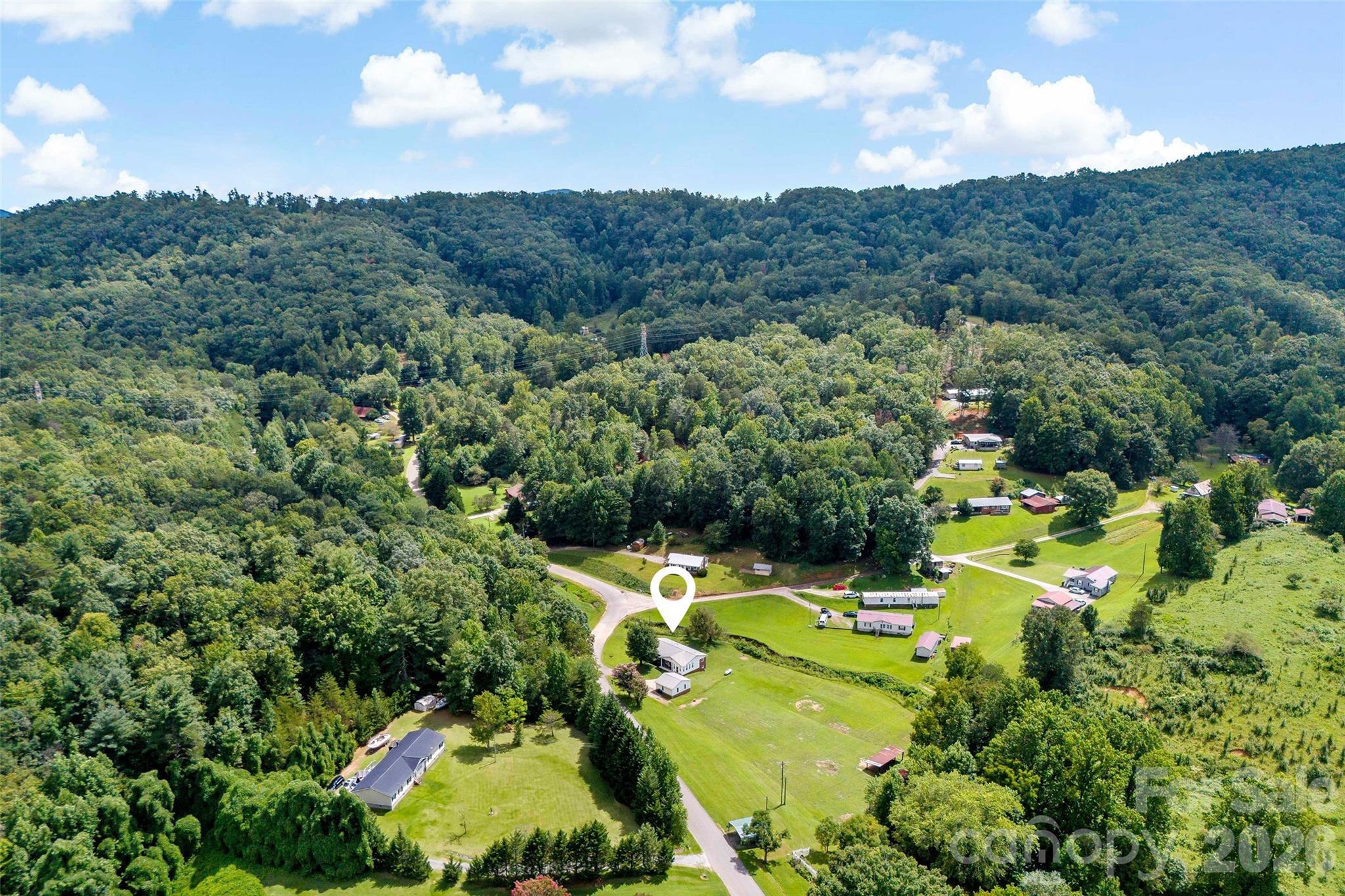 204 Quail Hollow Road — Marion