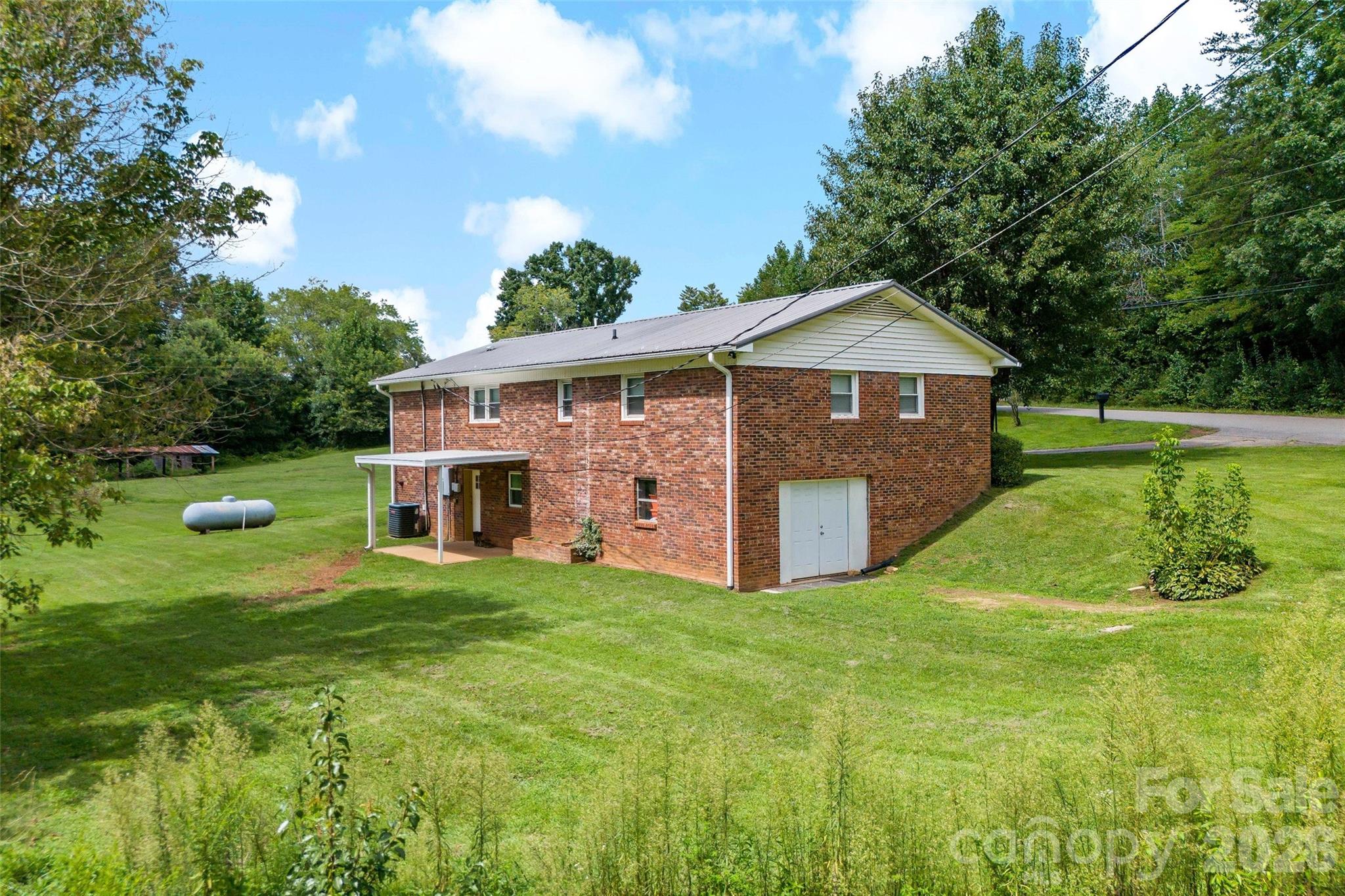 204 Quail Hollow Road — Marion