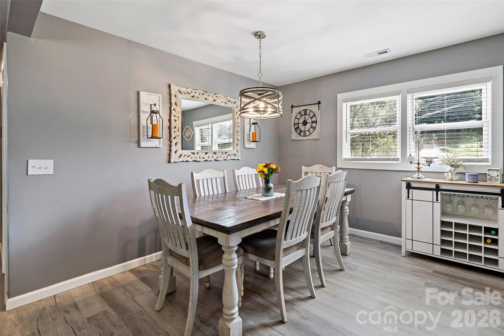 204 Quail Hollow Road — Marion