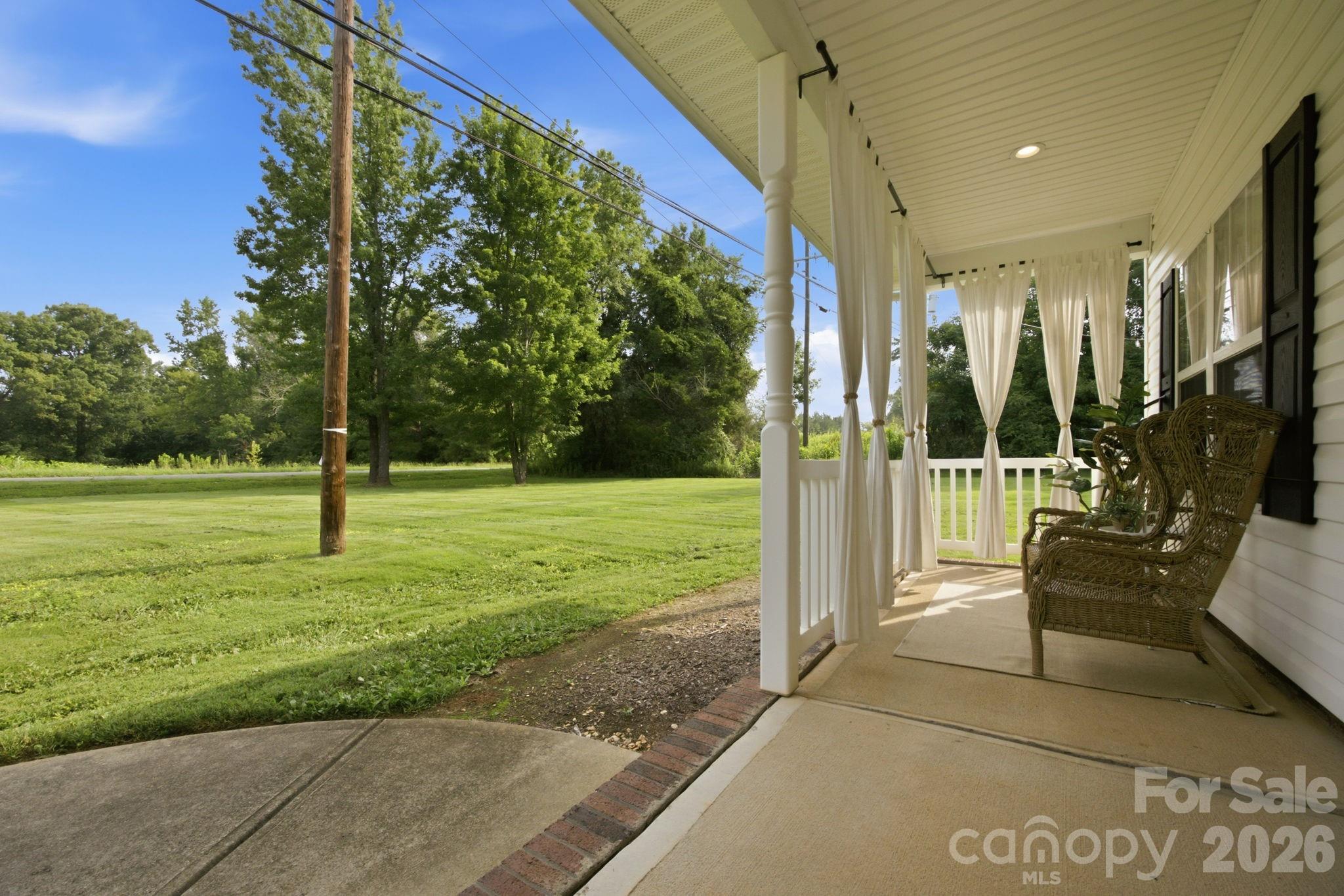 9552 Brief Road — Charlotte