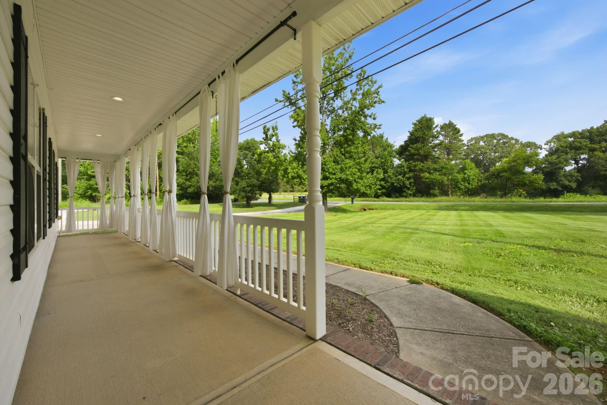 9552 Brief Road — Charlotte