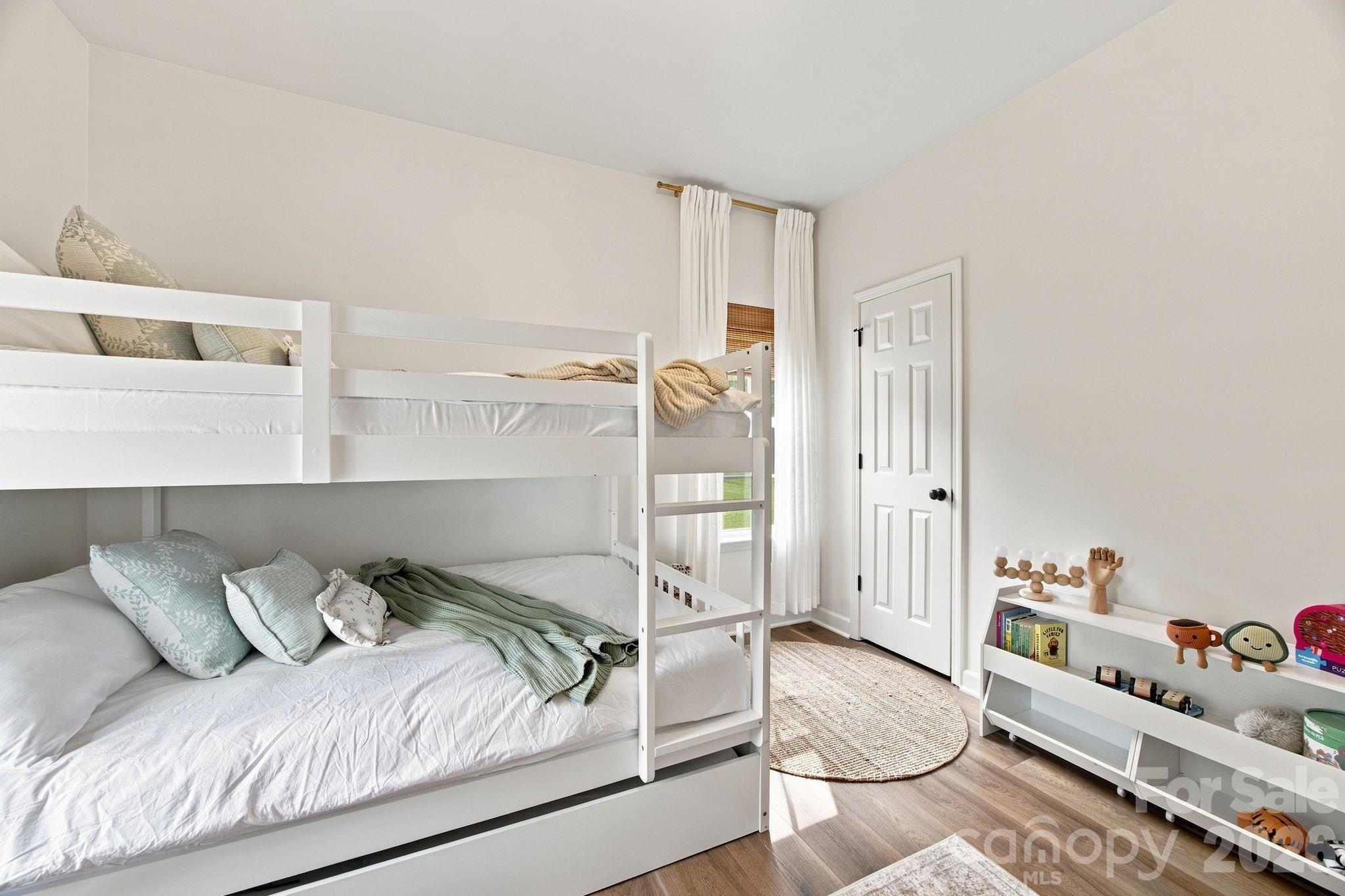 9552 Brief Road — Charlotte