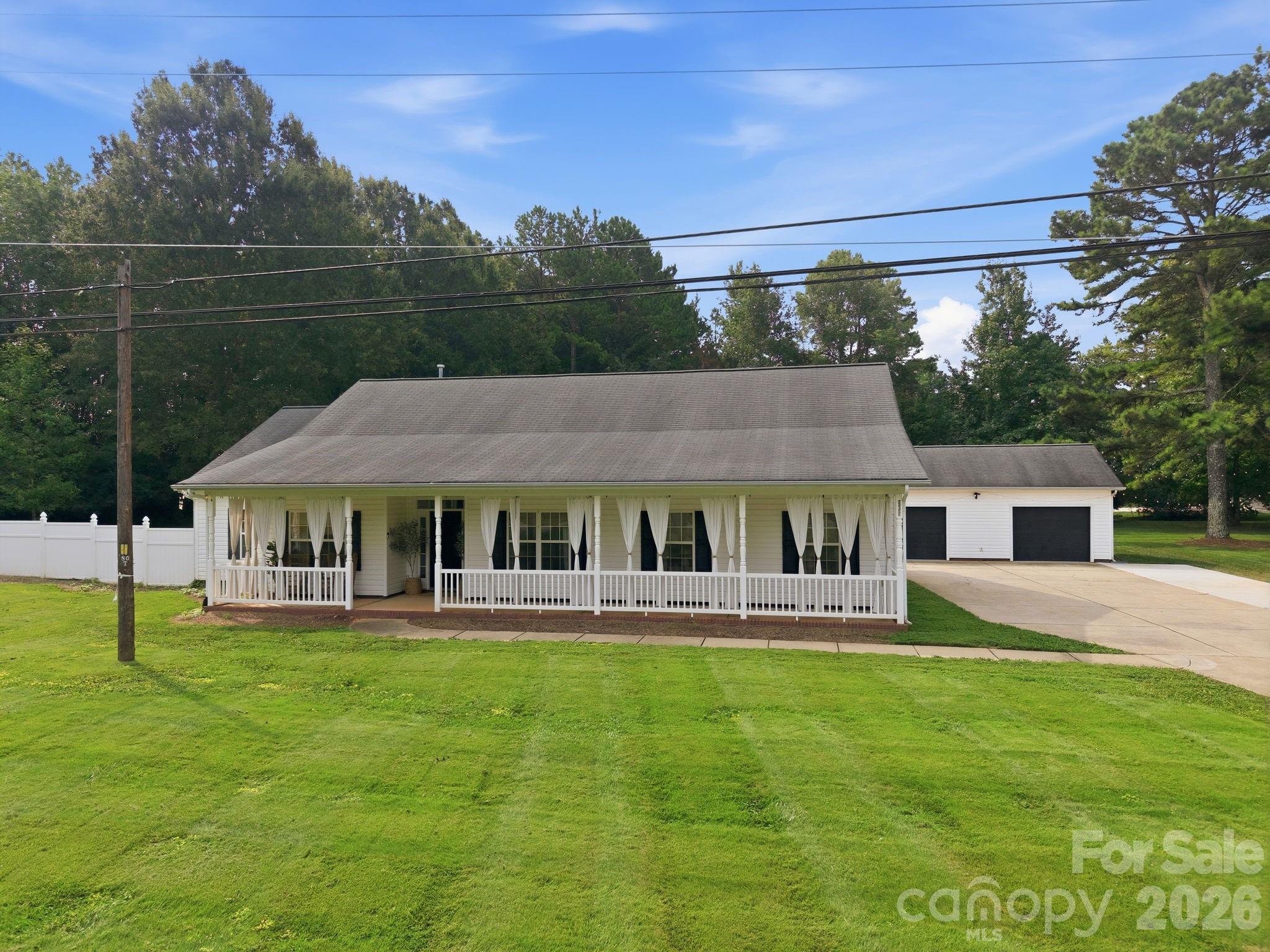 9552 Brief Road — Charlotte
