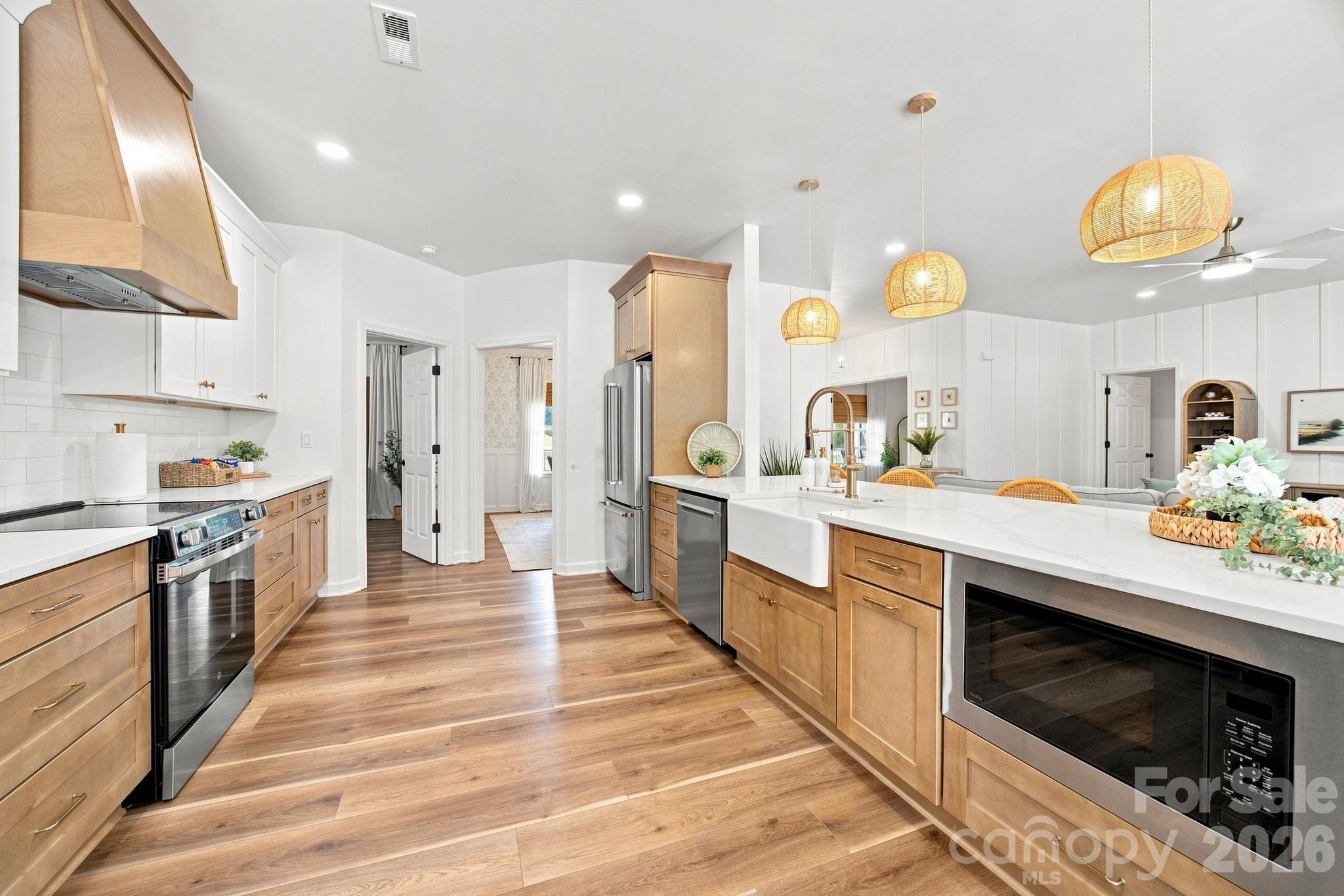 9552 Brief Road — Charlotte
