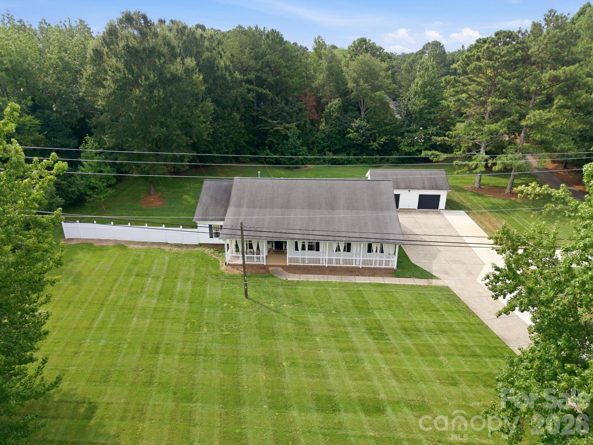 9552 Brief Road — Charlotte
