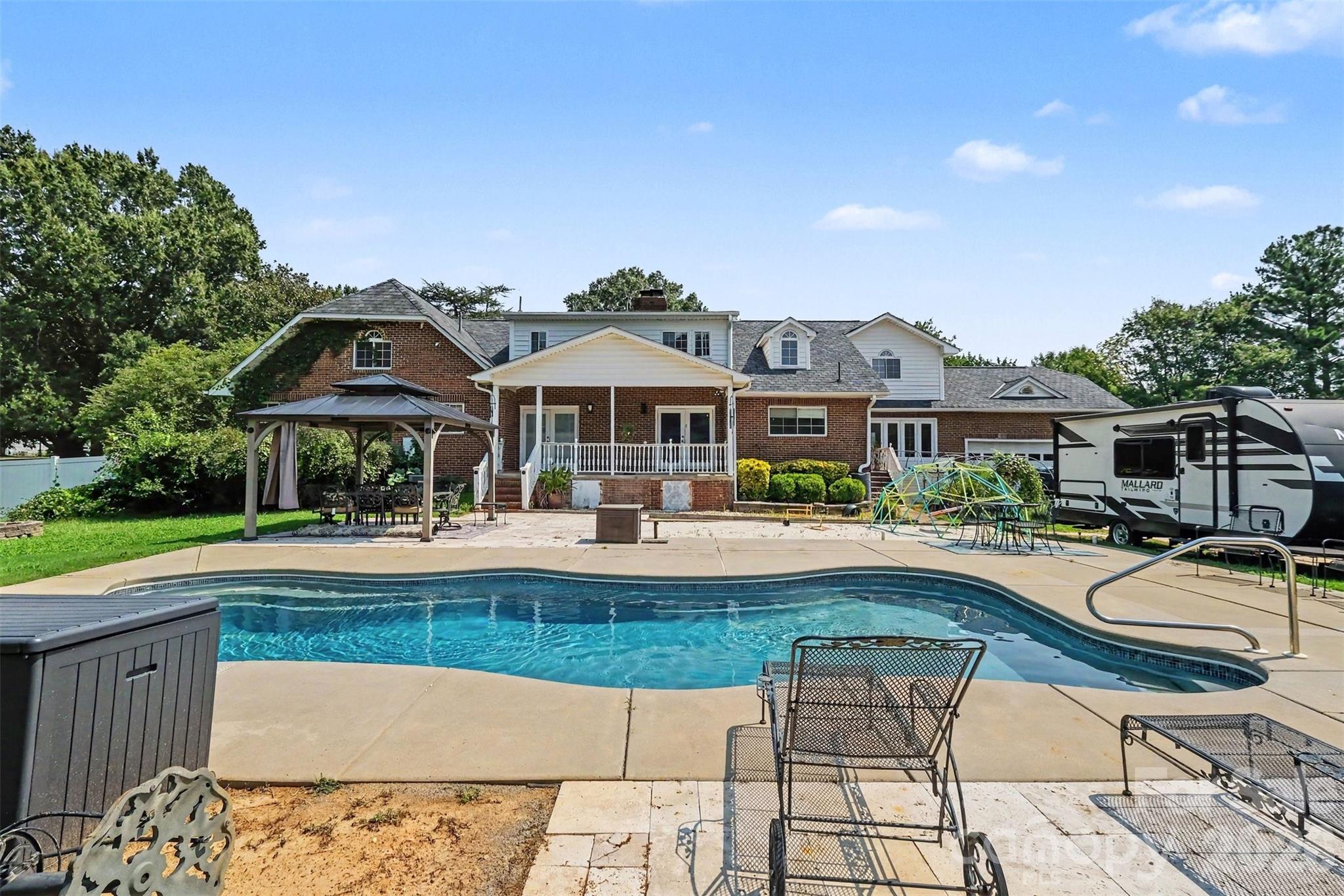 5914 Hanna Court — Charlotte
