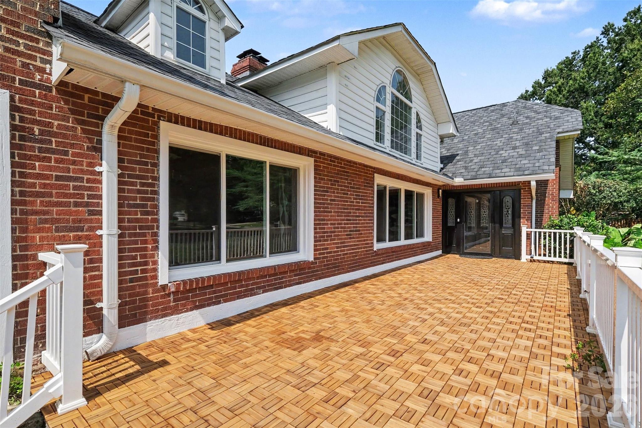 5914 Hanna Court — Charlotte