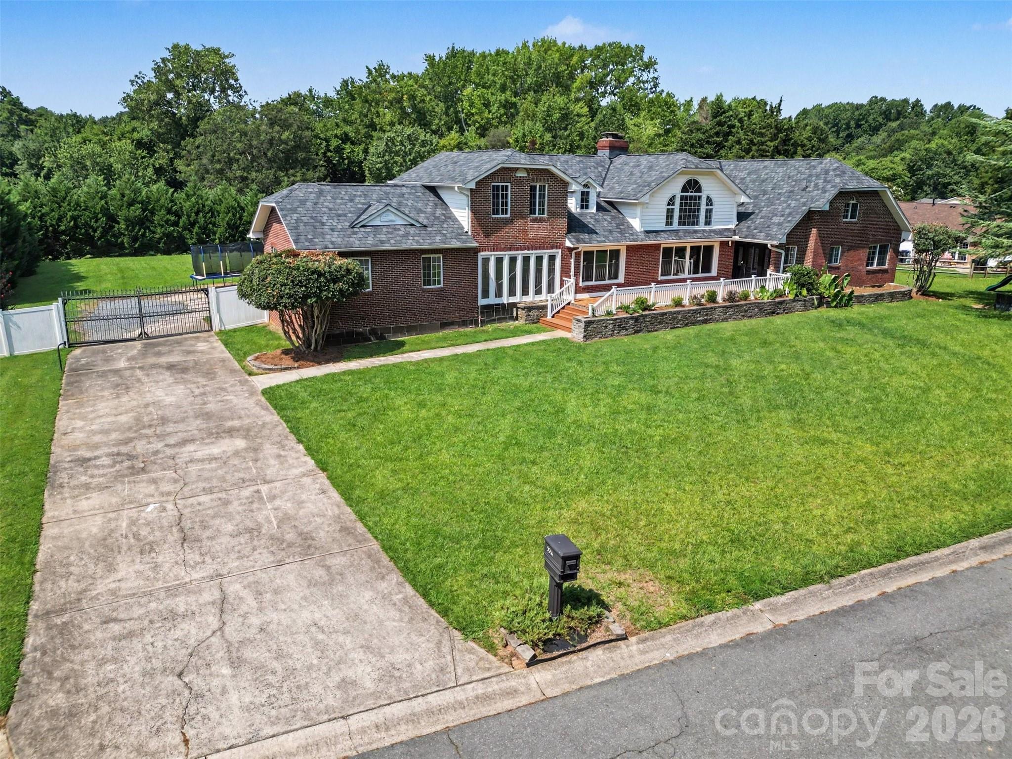 5914 Hanna Court — Charlotte