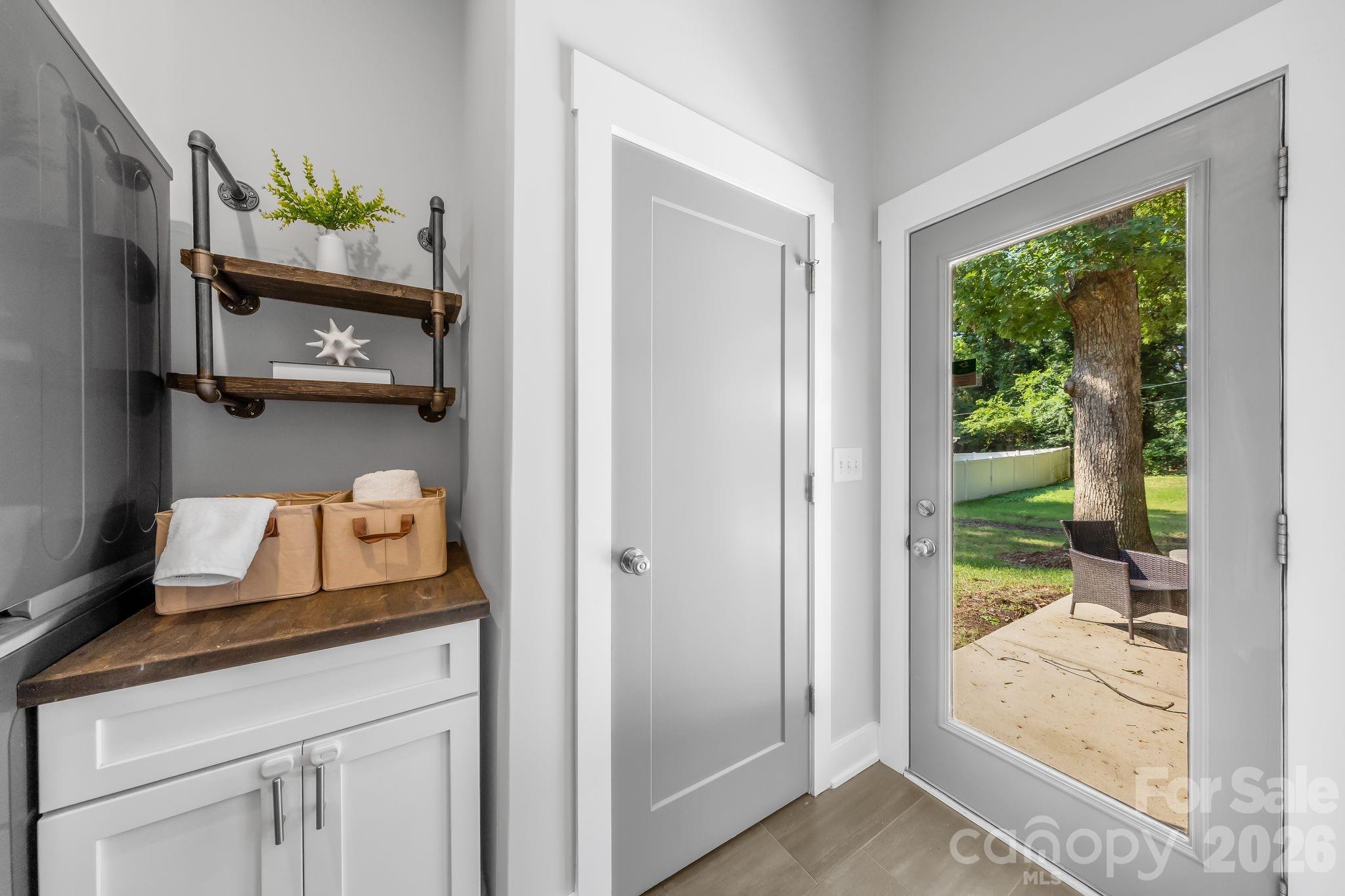 423 Sylvania Avenue — Charlotte