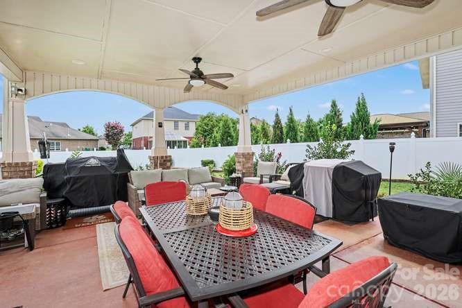 14706 Vaughan Drive — Charlotte