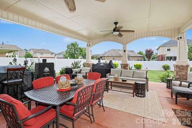 14706 Vaughan Drive — Charlotte