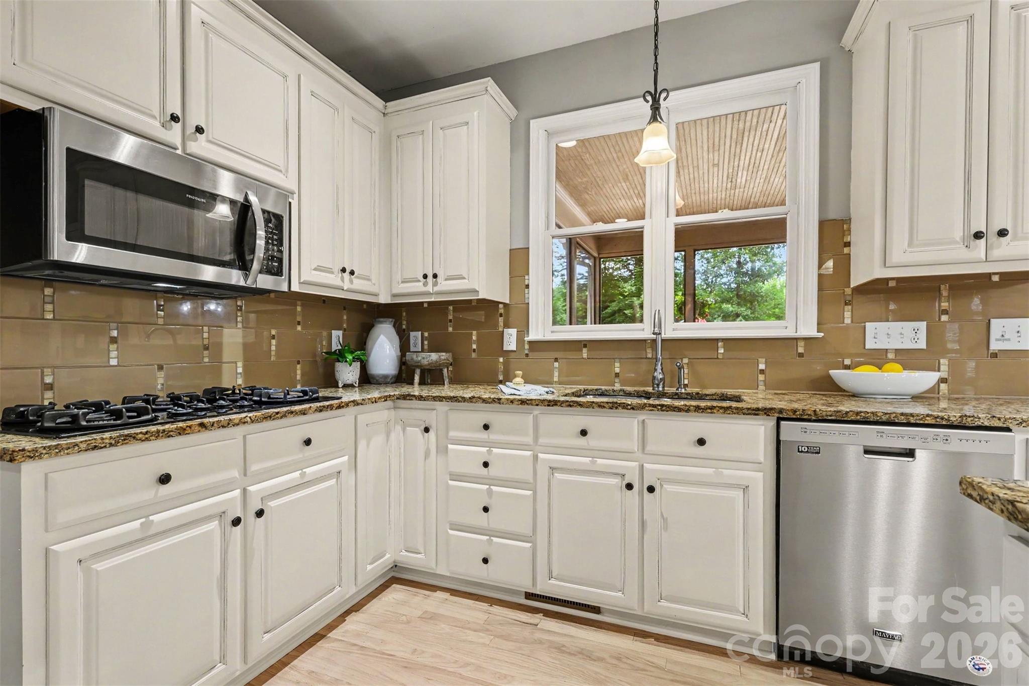 1208 High Brook Drive — Waxhaw