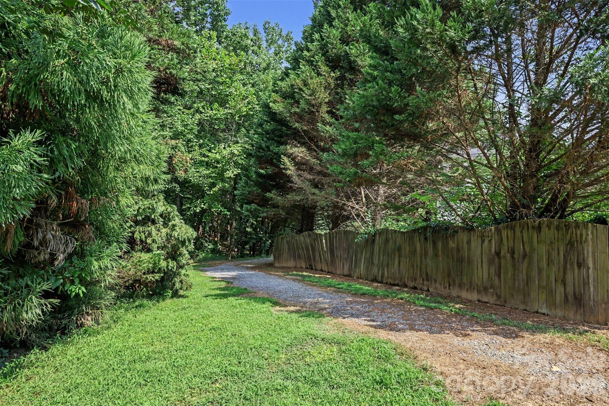 1208 High Brook Drive — Waxhaw