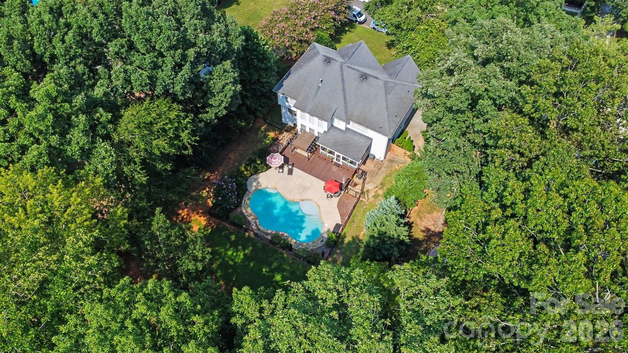 1208 High Brook Drive — Waxhaw