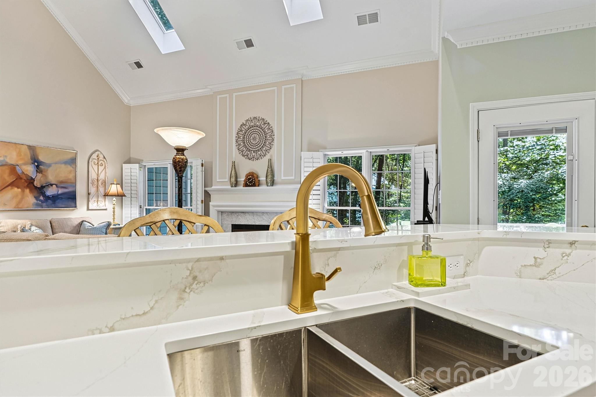 8810 Oakham Street — Huntersville